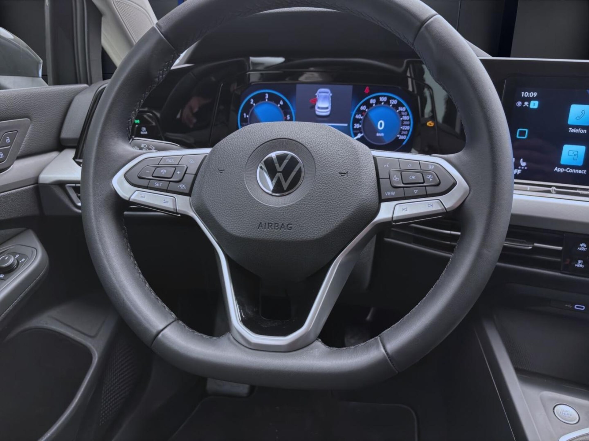 Volkswagen Golf Life