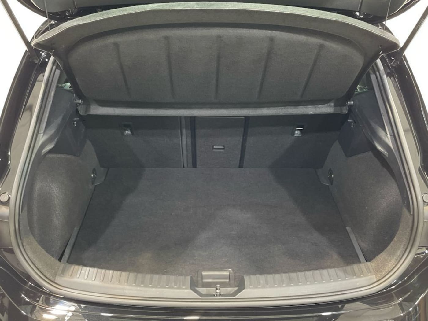 CUPRA Leon León 1.5 eTSI DSG 110 kW (150 CV) — photo 8