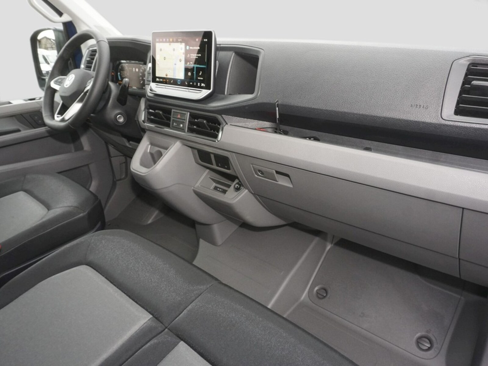 Volkswagen Crafter Kasten mittlerer Radstand – Bild 9