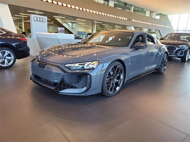 2025 Audi RS e-tron GT Performance Base's photo