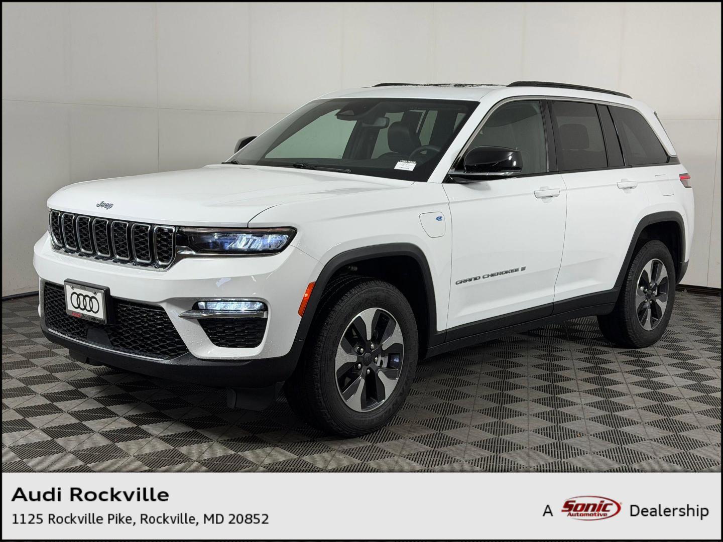 2024 Jeep Grand Cherokee 4xe 4x4's photo