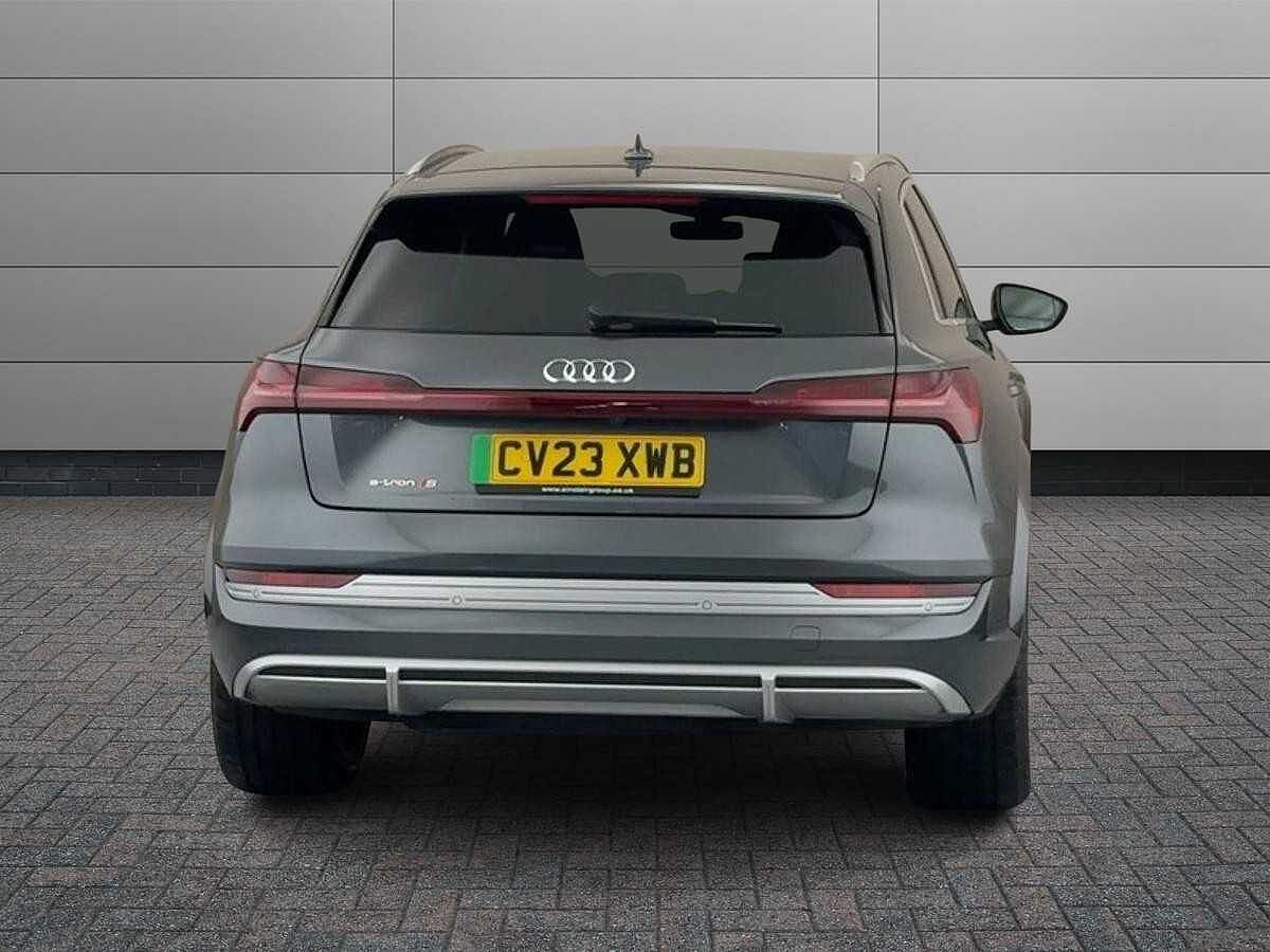 Audi e-tron S