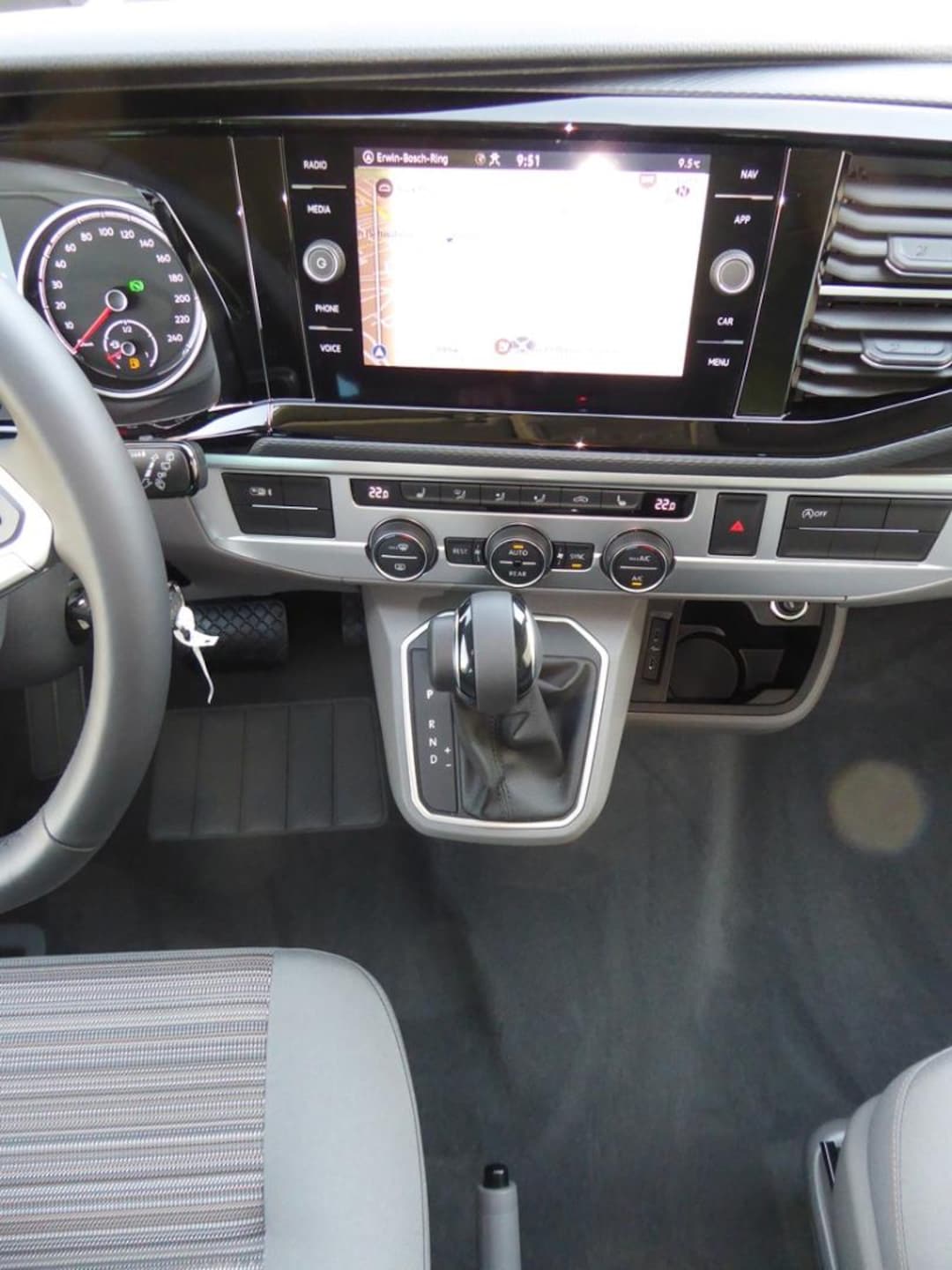 Volkswagen T6.1 California Beach
