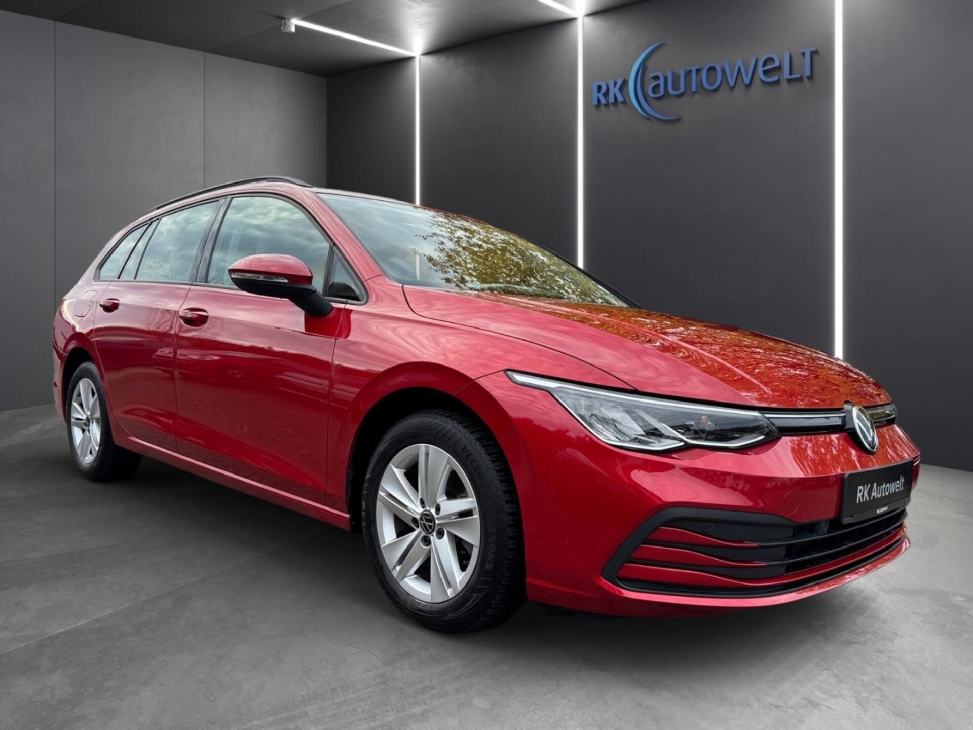 Volkswagen Golf Variant Life