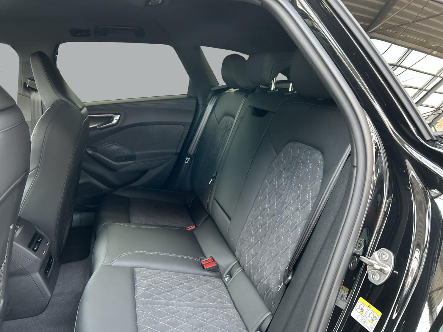 Bild über Audi A5 Avant TDI quattro 150 kW S tronic - für weitere Informationen kontaktieren Sie den Audi Partner