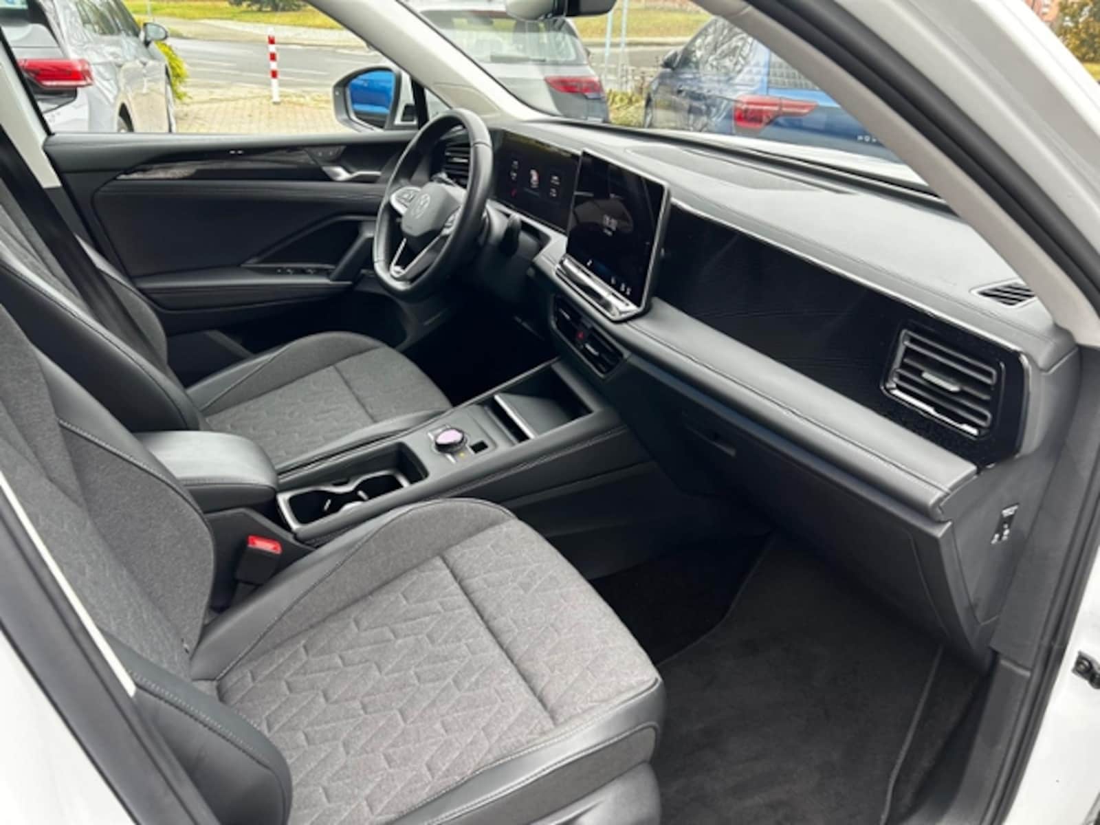 Volkswagen Tiguan – Bild 9