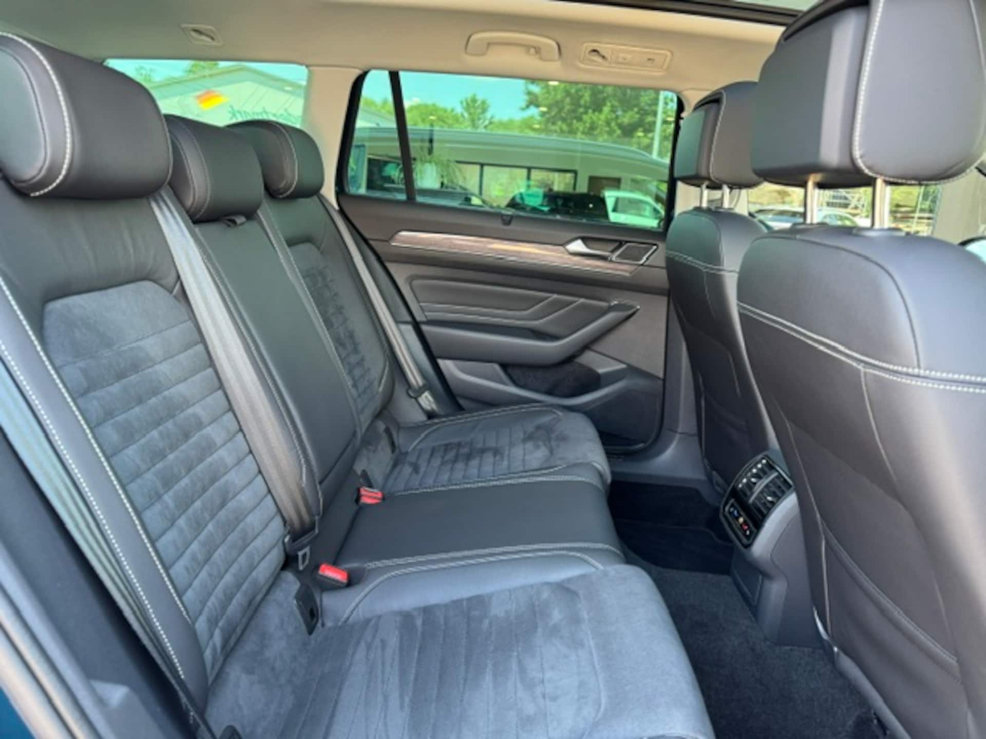 Volkswagen Passat Variant Elegance