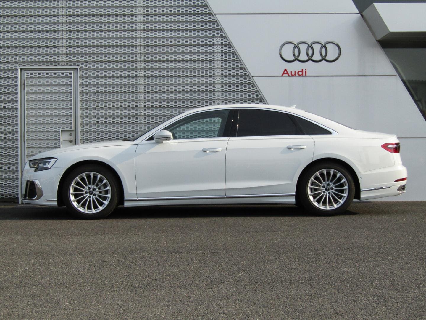 Audi A8 55 TFSI quattro 250(340) kW(PS) tiptronic for more details contact your dealer
