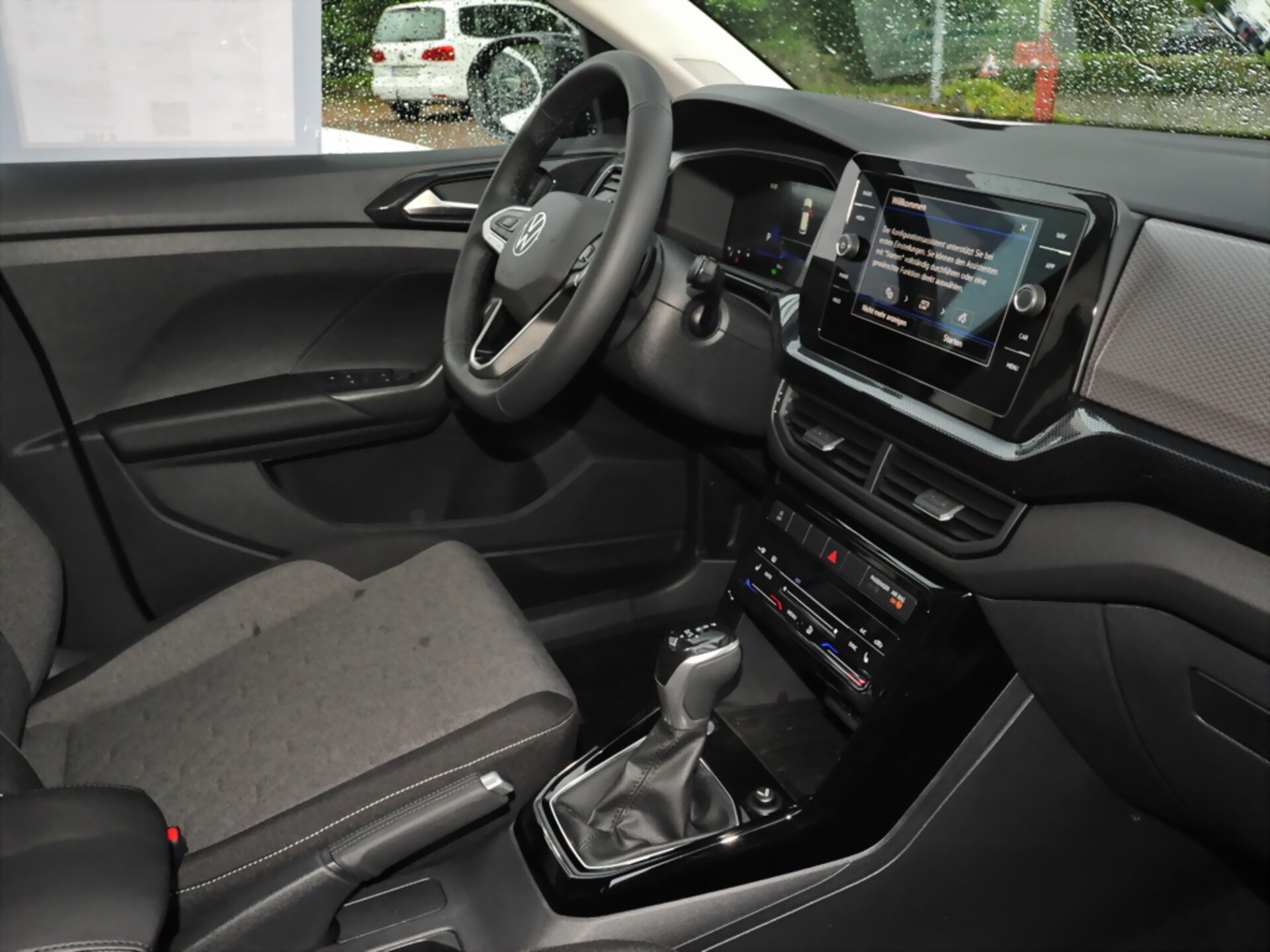 Volkswagen T-Cross Life