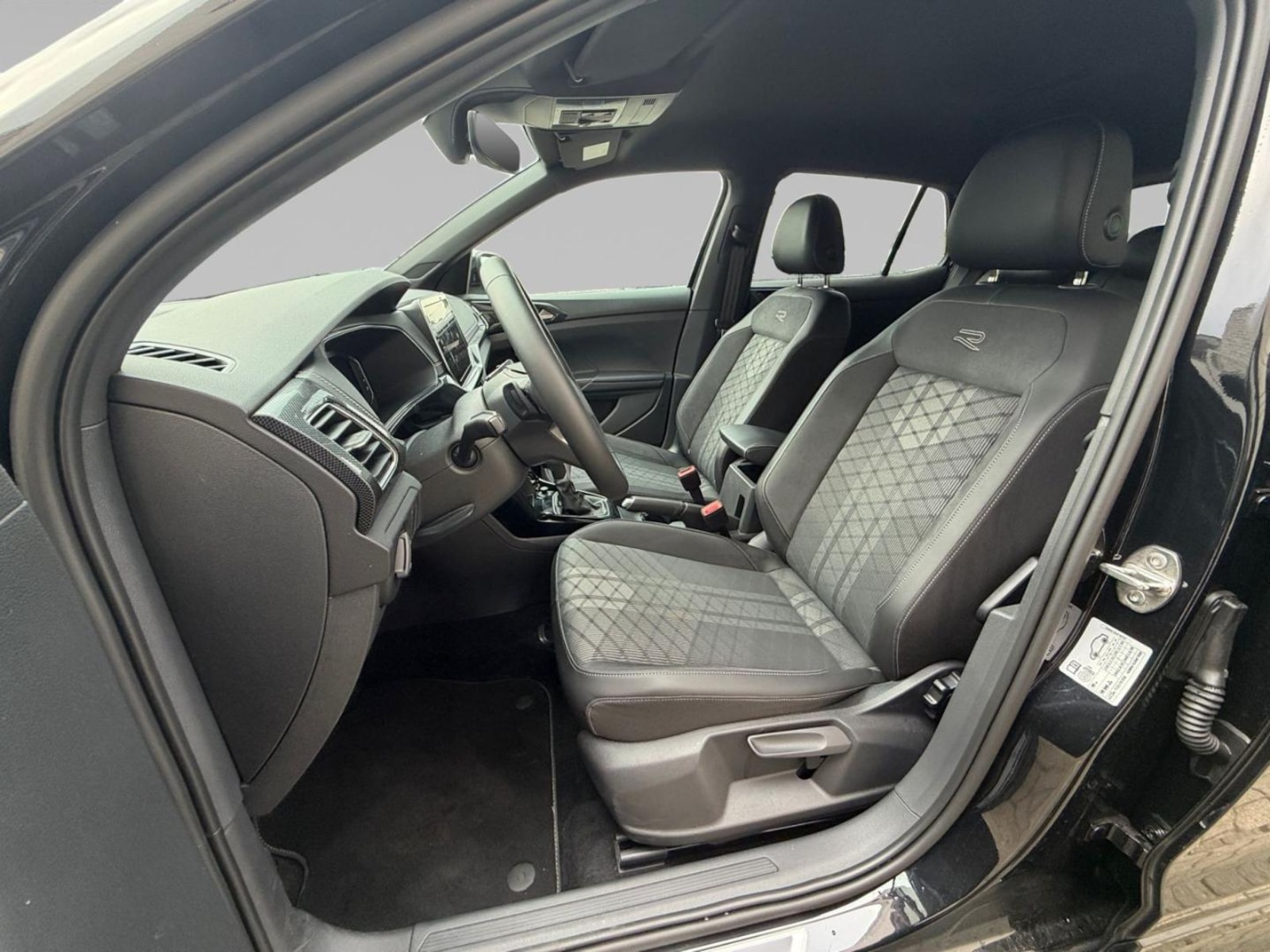 Volkswagen T-Cross – Bild 12
