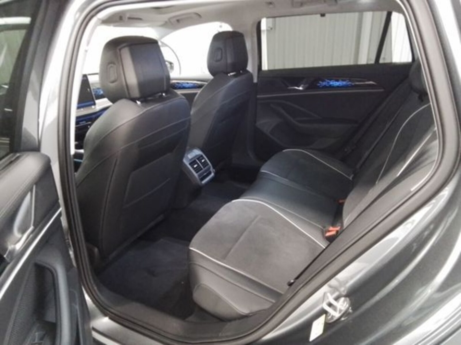 Volkswagen Passat – Bild 6