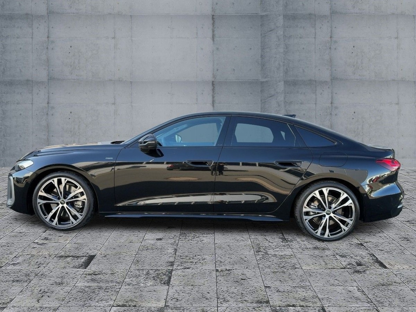 Bild über Audi A5 Limousine e-hybrid e-hybrid quattro 220 kW S tronic - für weitere Informationen kontaktieren Sie den Audi Partner