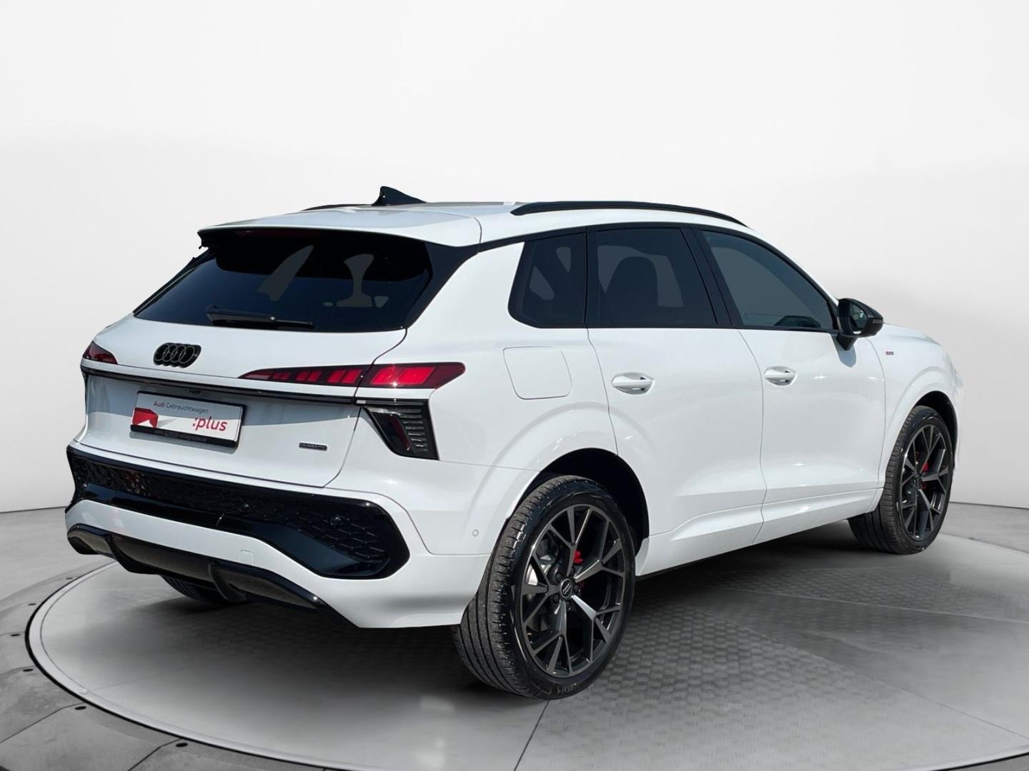 Bild über Audi Q3 SUV TFSI quattro 150 kW S tronic - für weitere Informationen kontaktieren Sie den Audi Partner