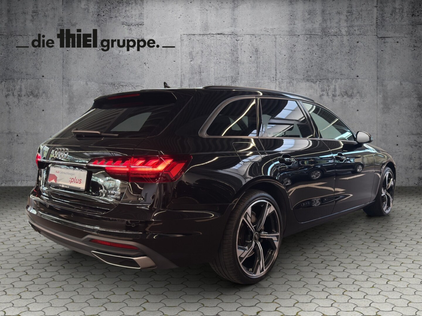 Bild über Audi A4 Avant 40 TFSI quattro S tronic - für weitere Informationen kontaktieren Sie den Audi Partner