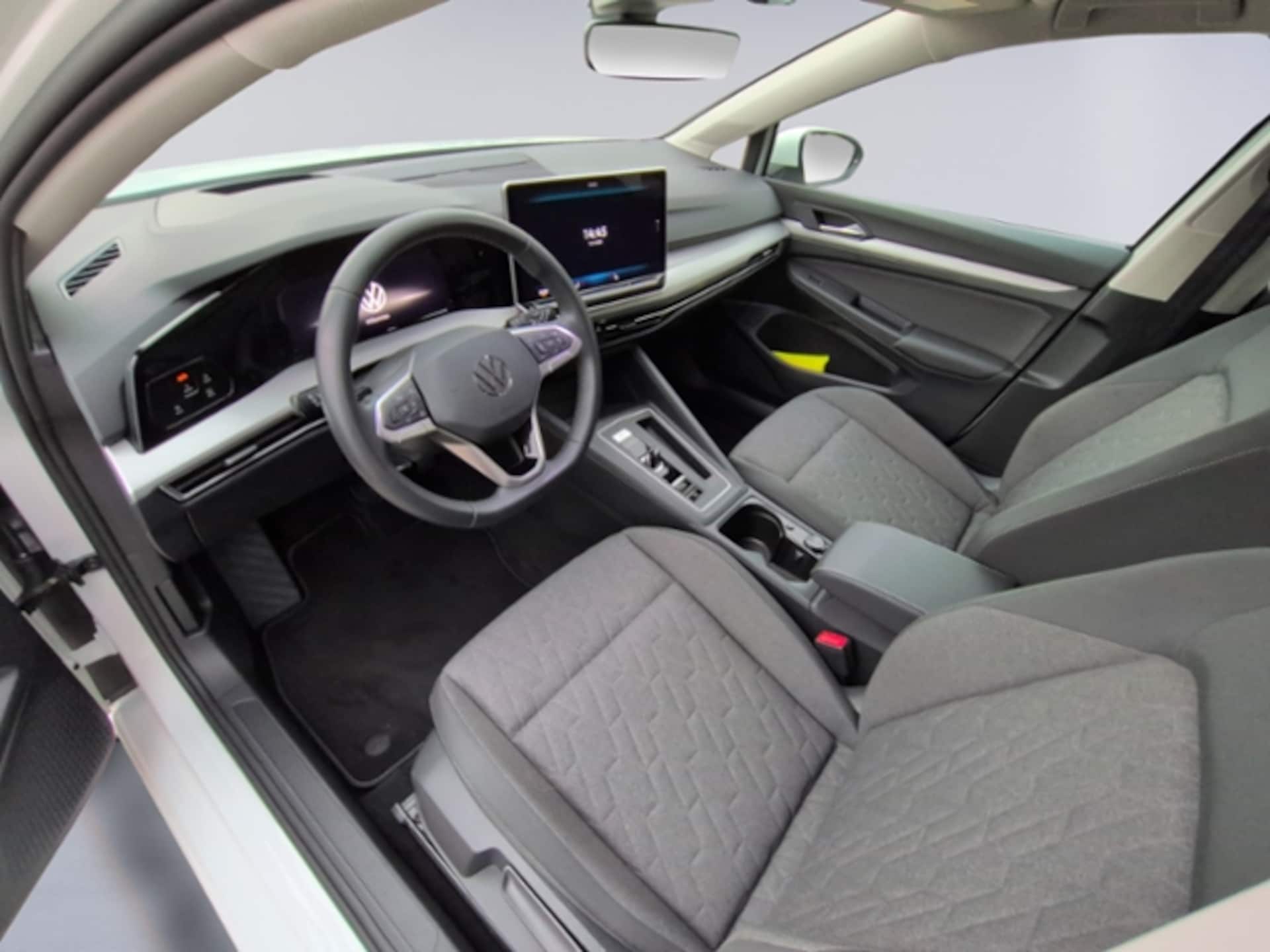 Volkswagen Golf Variant Life