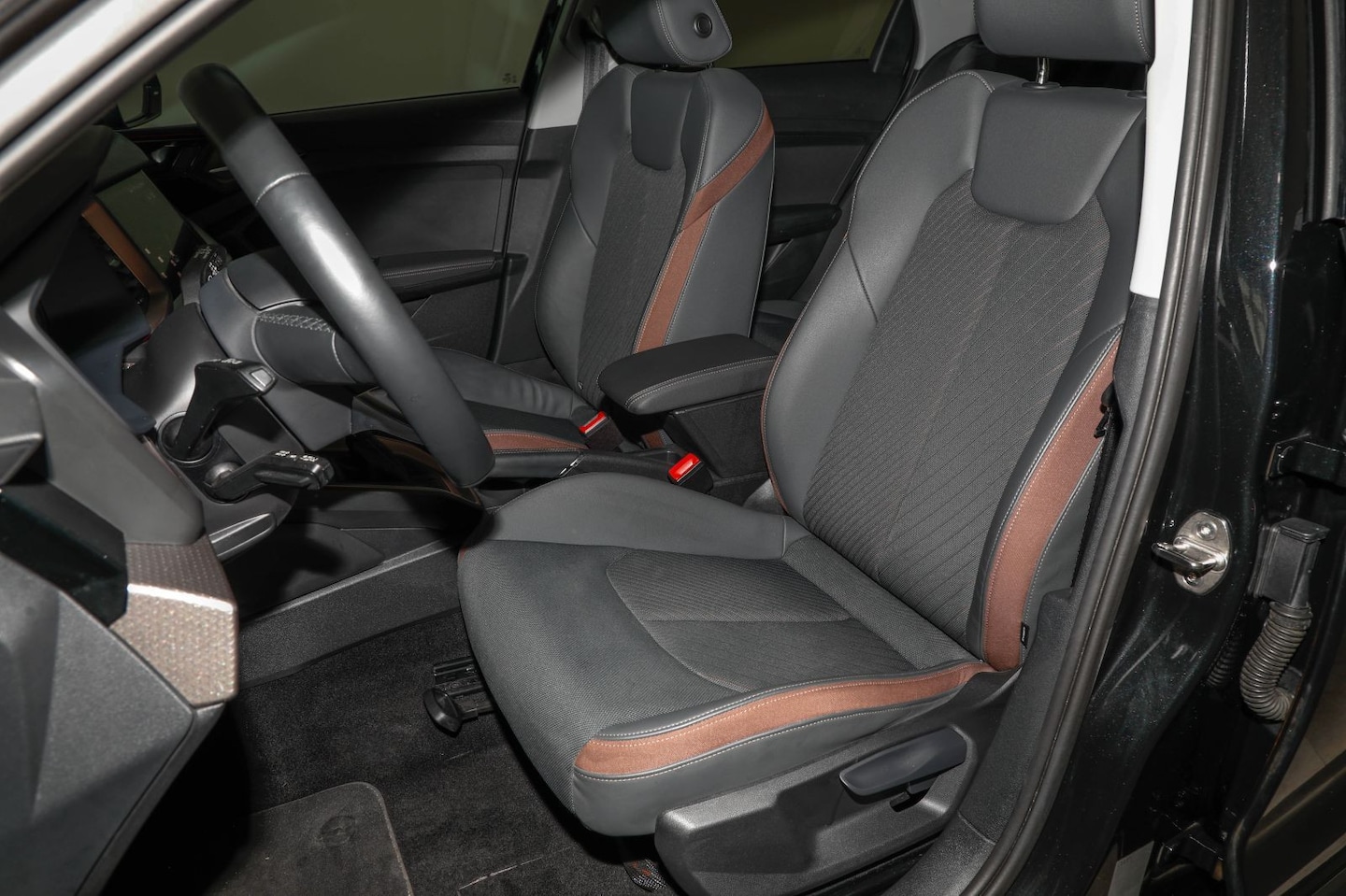 Bild über Audi A1 Sportback S line 35 TFSI S tronic - für weitere Informationen kontaktieren Sie den Audi Partner