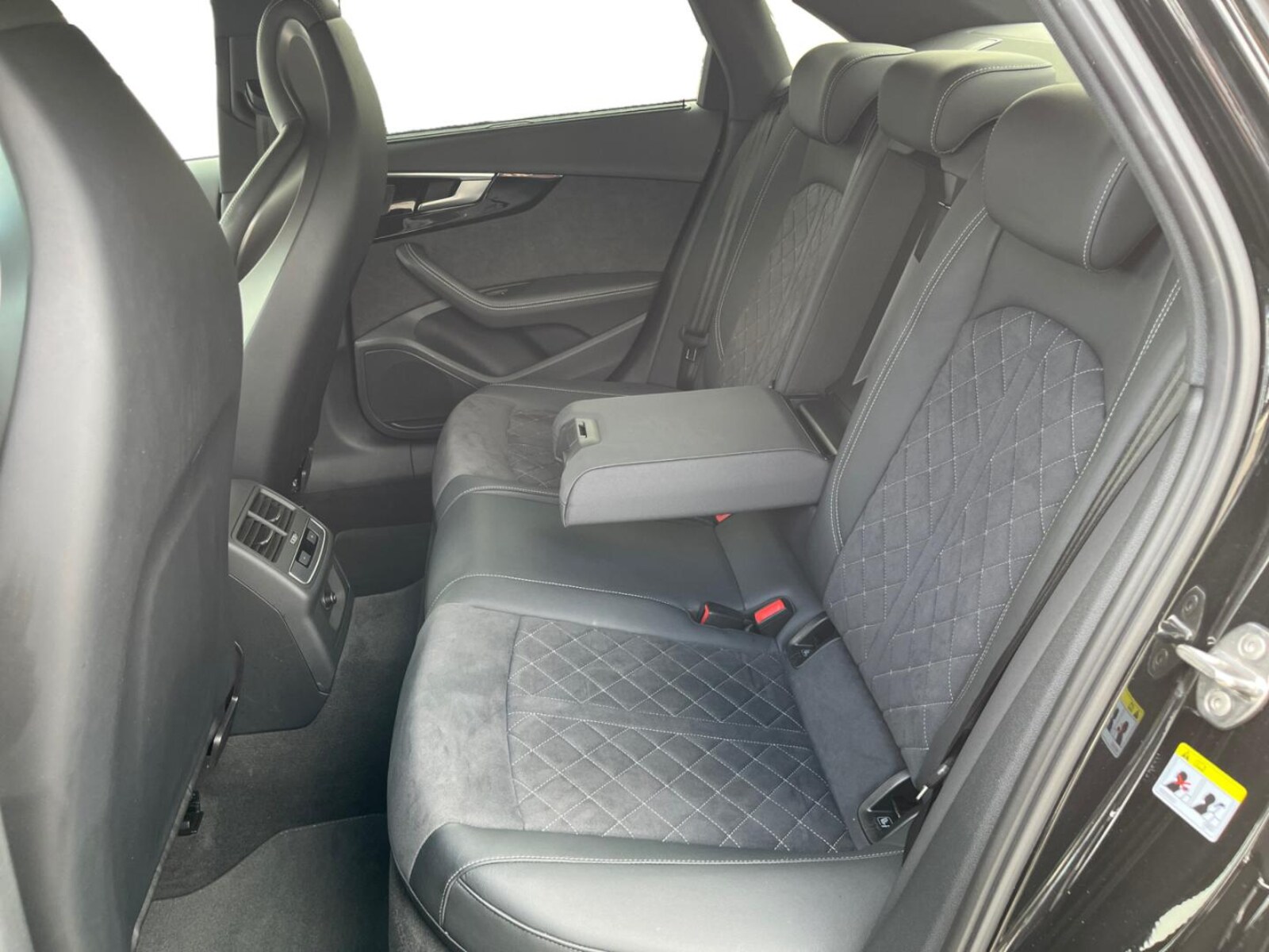 Audi S4 Limousine – Bild 10
