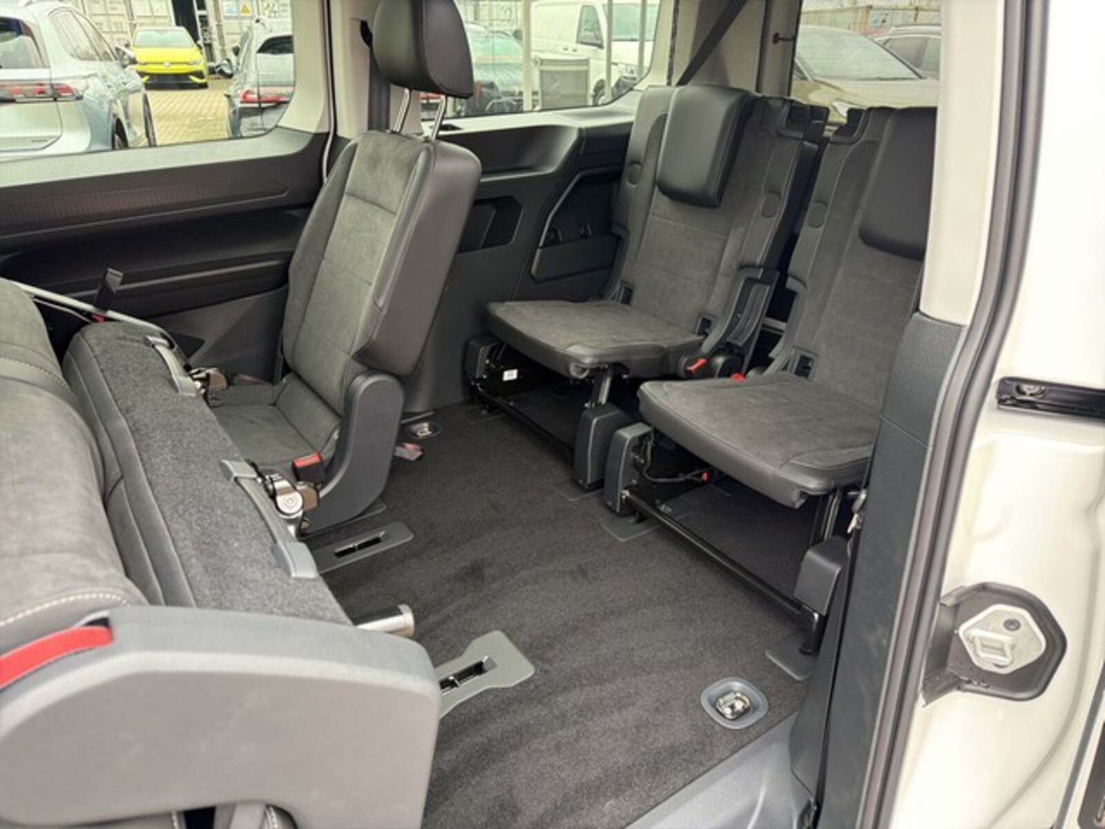 Volkswagen Caddy Maxi – Bild 13