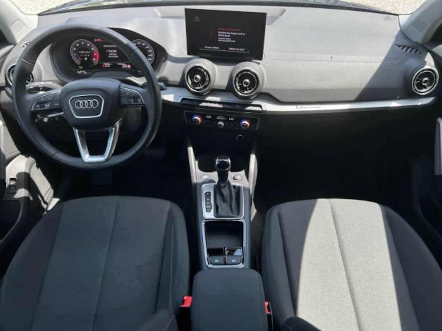 Bild über Audi Q2 advanced 35 TFSI 110(150) kW(PS) S tronic - für weitere Informationen kontaktieren Sie den Audi Partner
