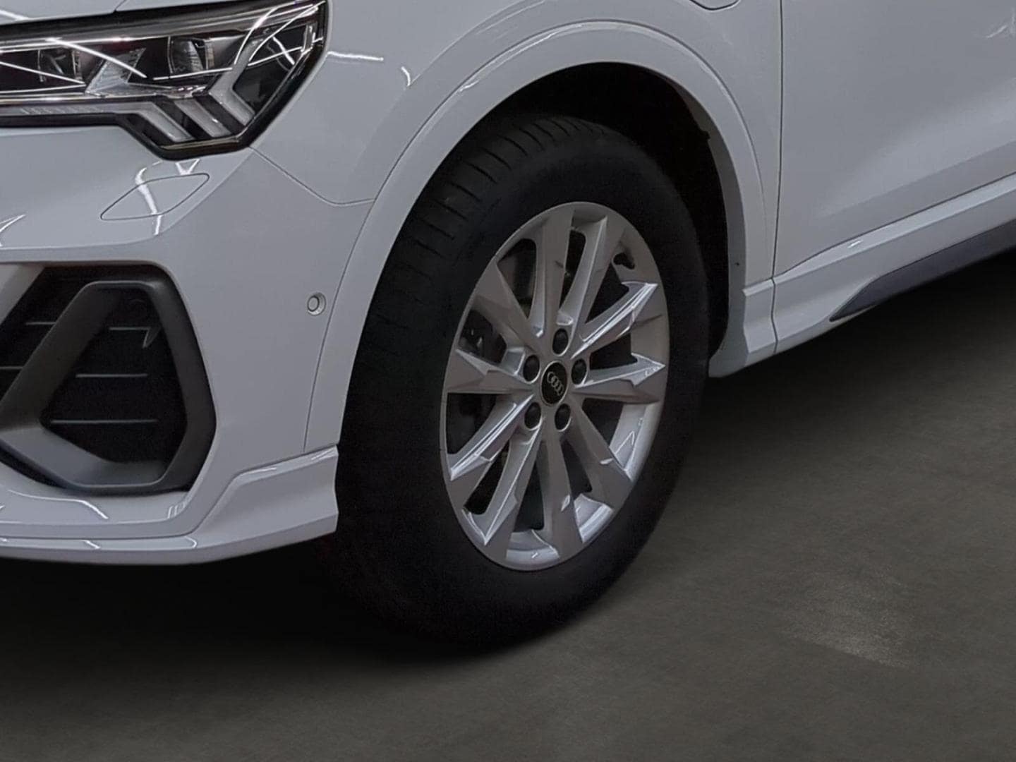 Bild über Audi Q3 TFSI e S line 45 TFSI e S tronic - für weitere Informationen kontaktieren Sie den Audi Partner