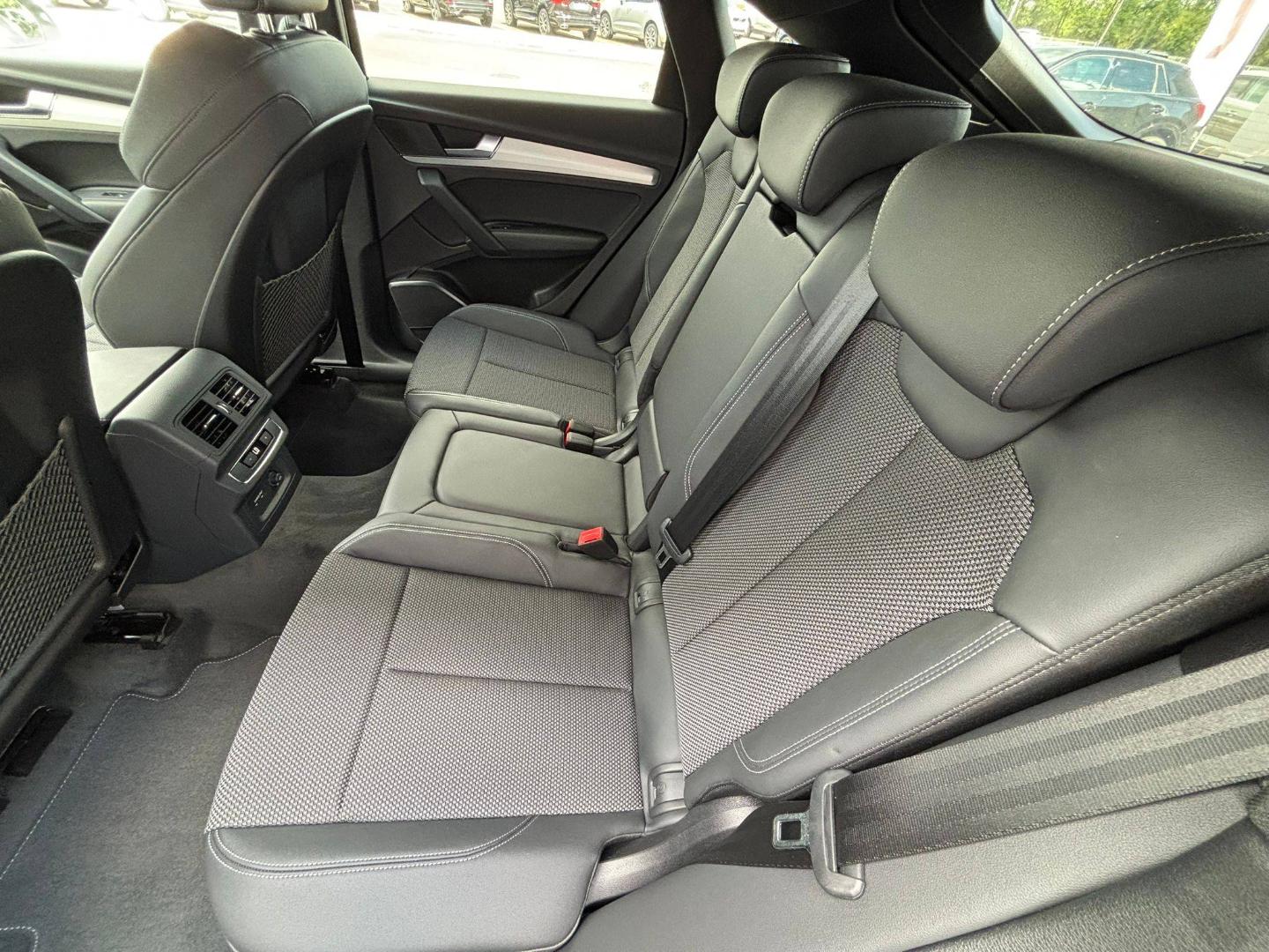 Image about Audi Q5 Sportback TFSI e Black Edition 50 TFSI e Hybride rechargeable quattro220(299)kW(ch)S tronic