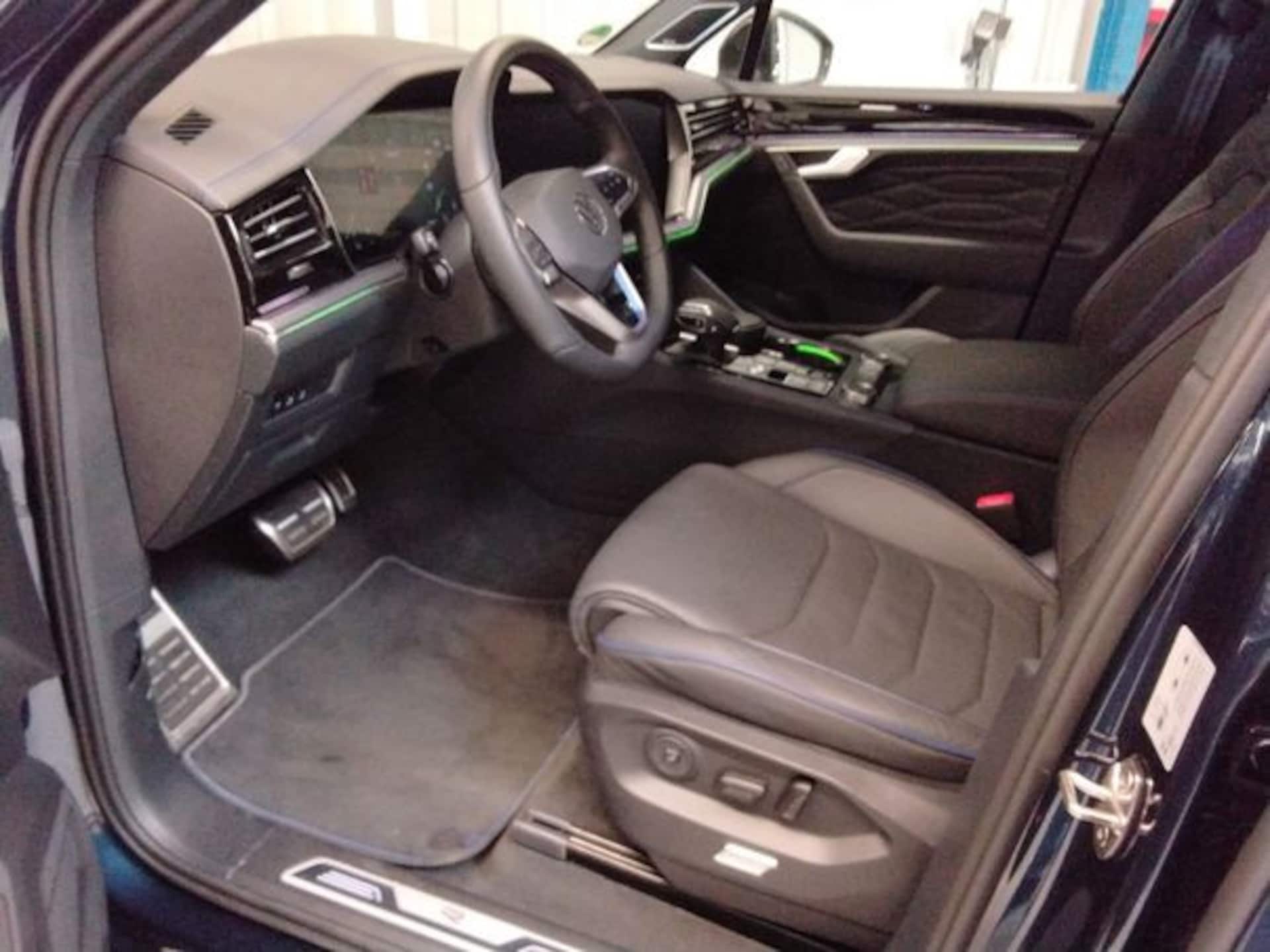 Volkswagen Touareg R
