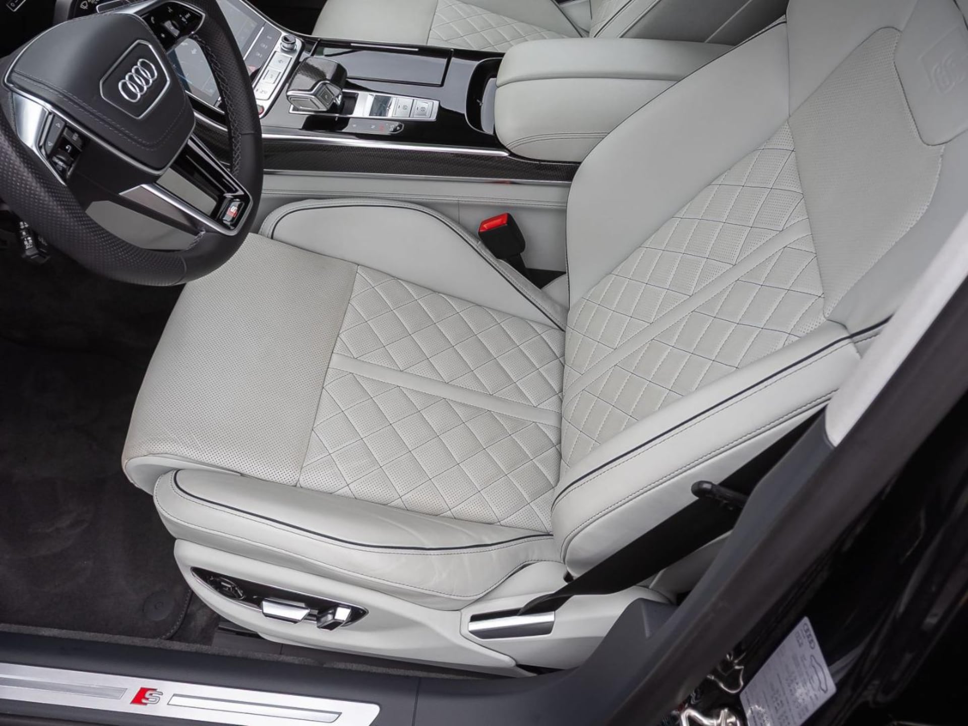 Audi S8