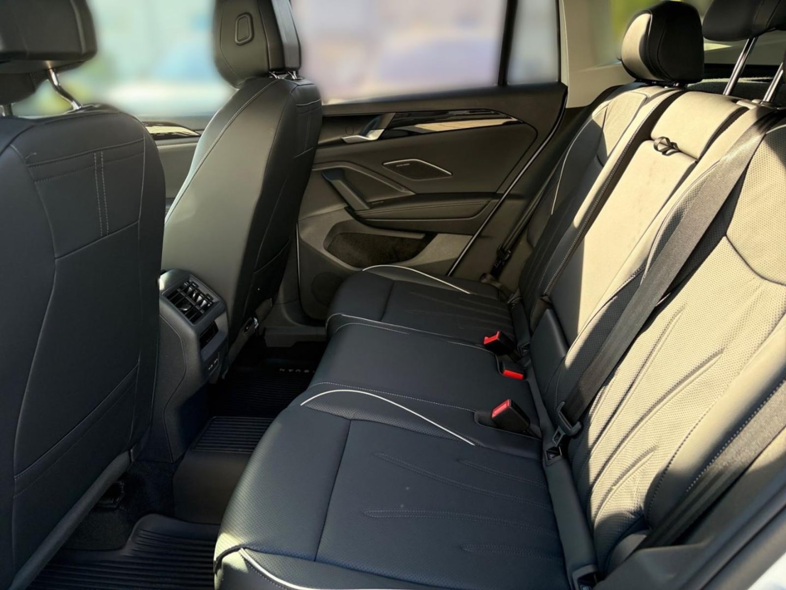 Volkswagen Tiguan – Bild 12