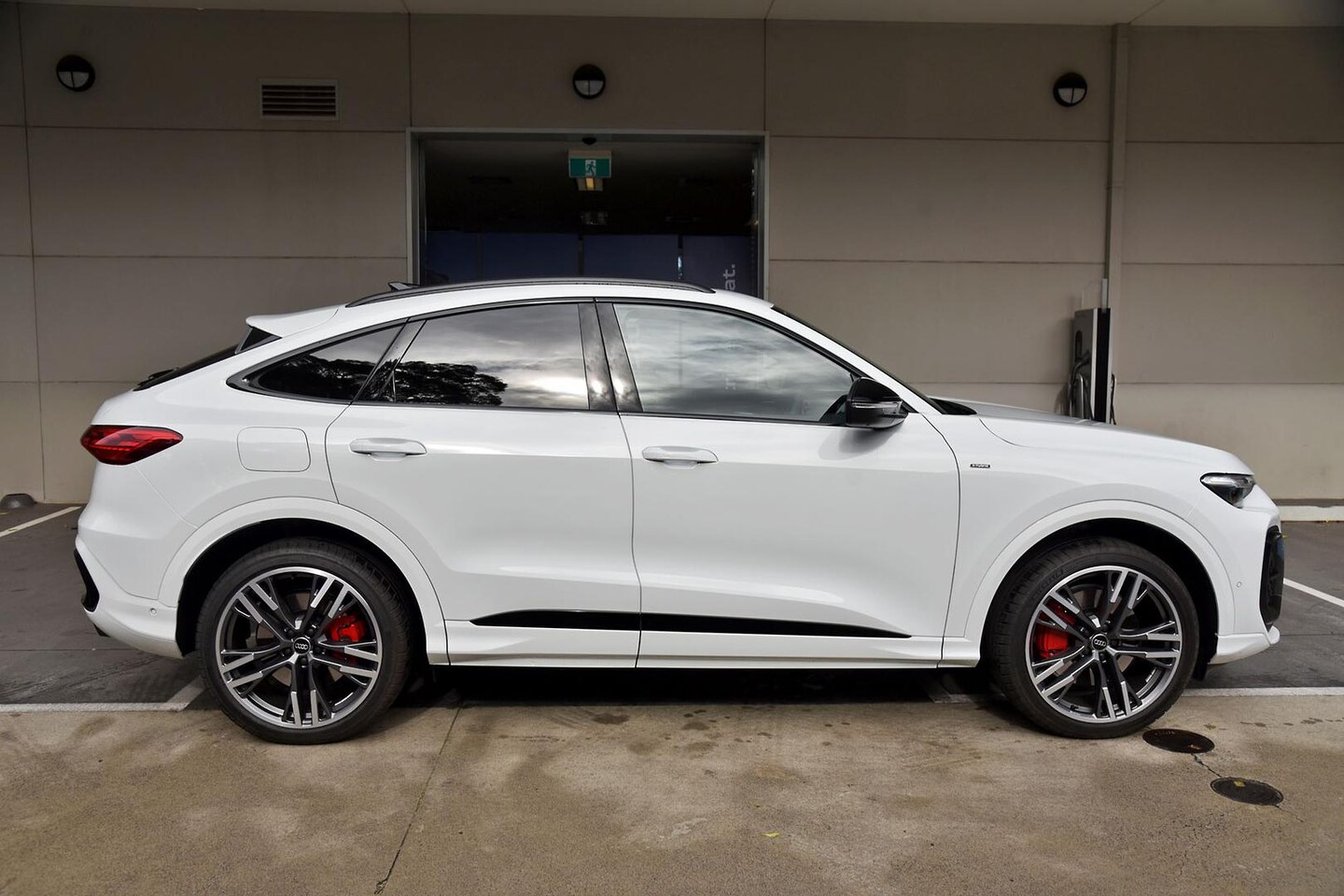 Image about Audi Q5 Sportback e-hybrid quattro S tronic