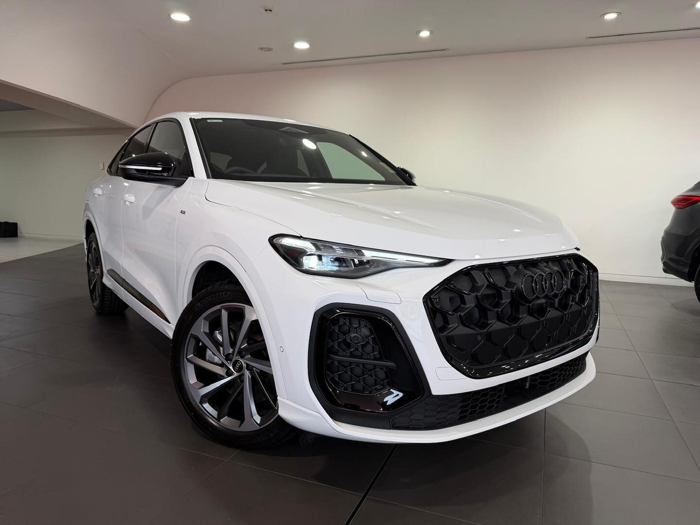 Image about Audi Q5 Sportback TDI quattro 150 kW sport