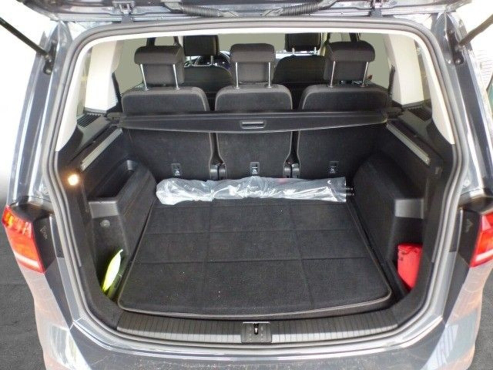 Volkswagen Touran – Bild 8