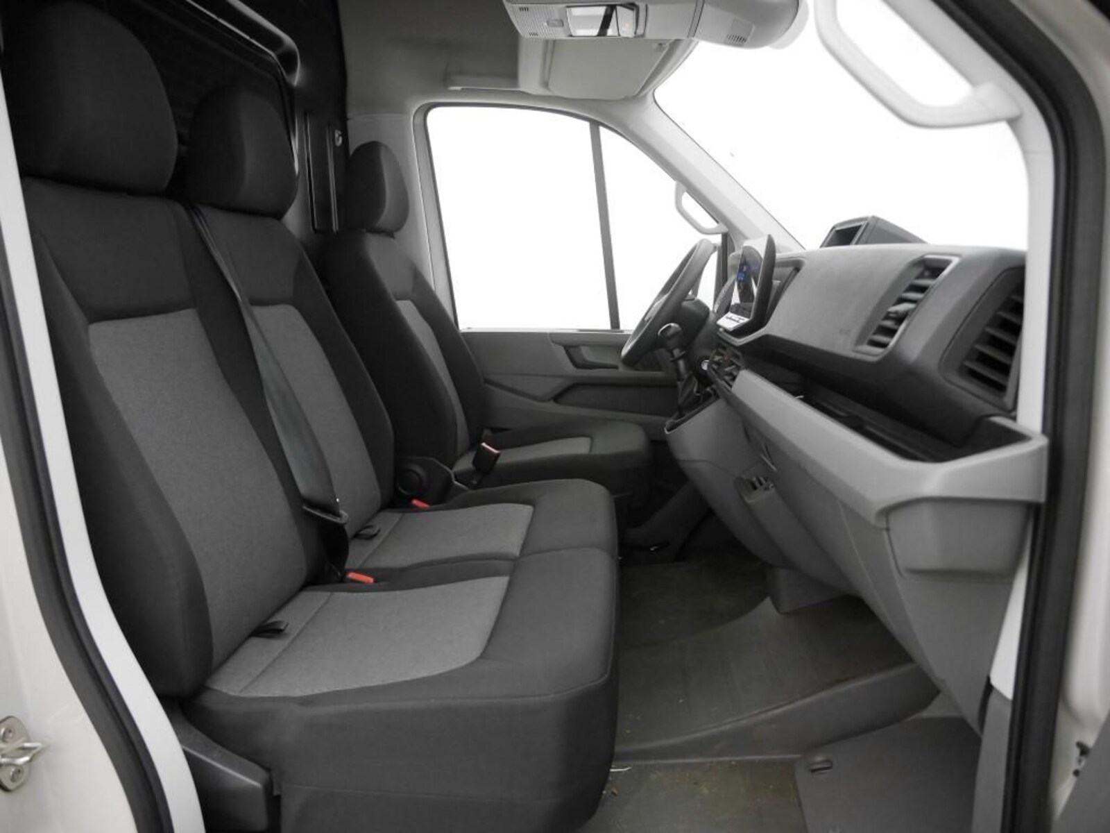 Volkswagen Crafter Kasten mittlerer Radstand – Bild 6