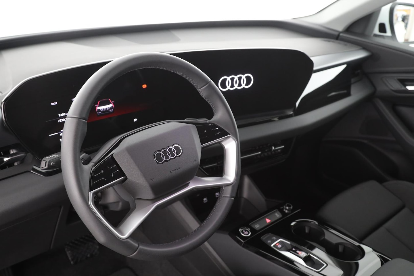 Bild über Audi Q6 Sportback e-tron e-tron - für weitere Informationen kontaktieren Sie den Audi Partner