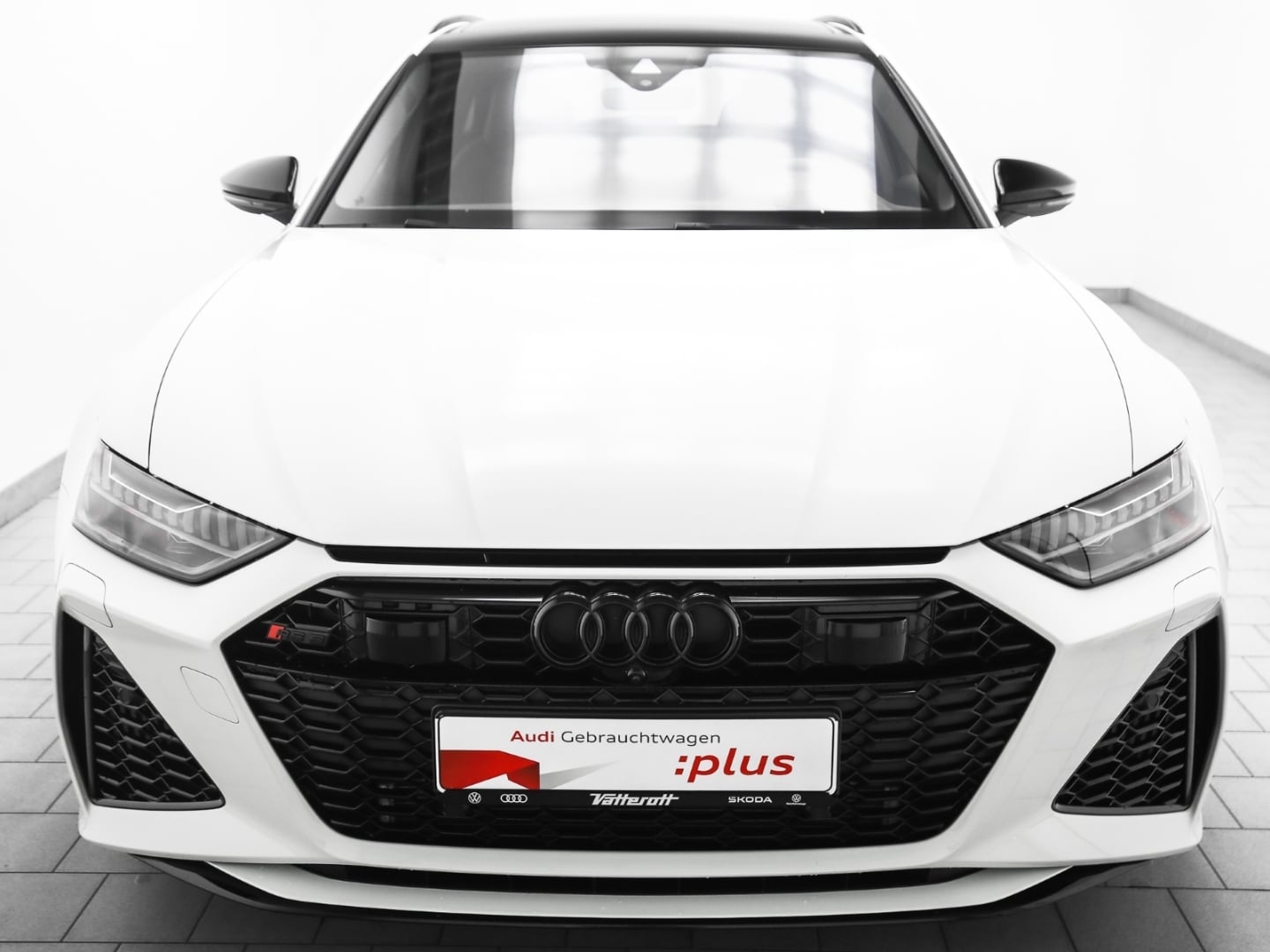 Bild über Audi RS 6 Avant performance quattro tiptronic - für weitere Informationen kontaktieren Sie den Audi Partner