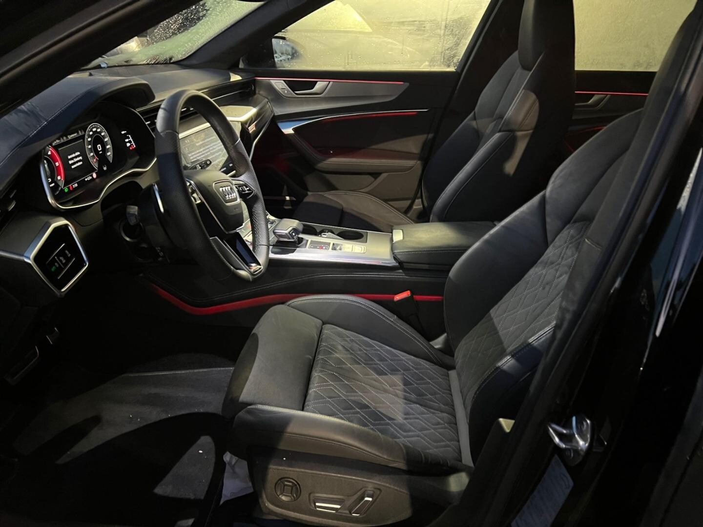 Bild über Audi S6 Avant TDI quattro tiptronic - für weitere Informationen kontaktieren Sie den Audi Partner
