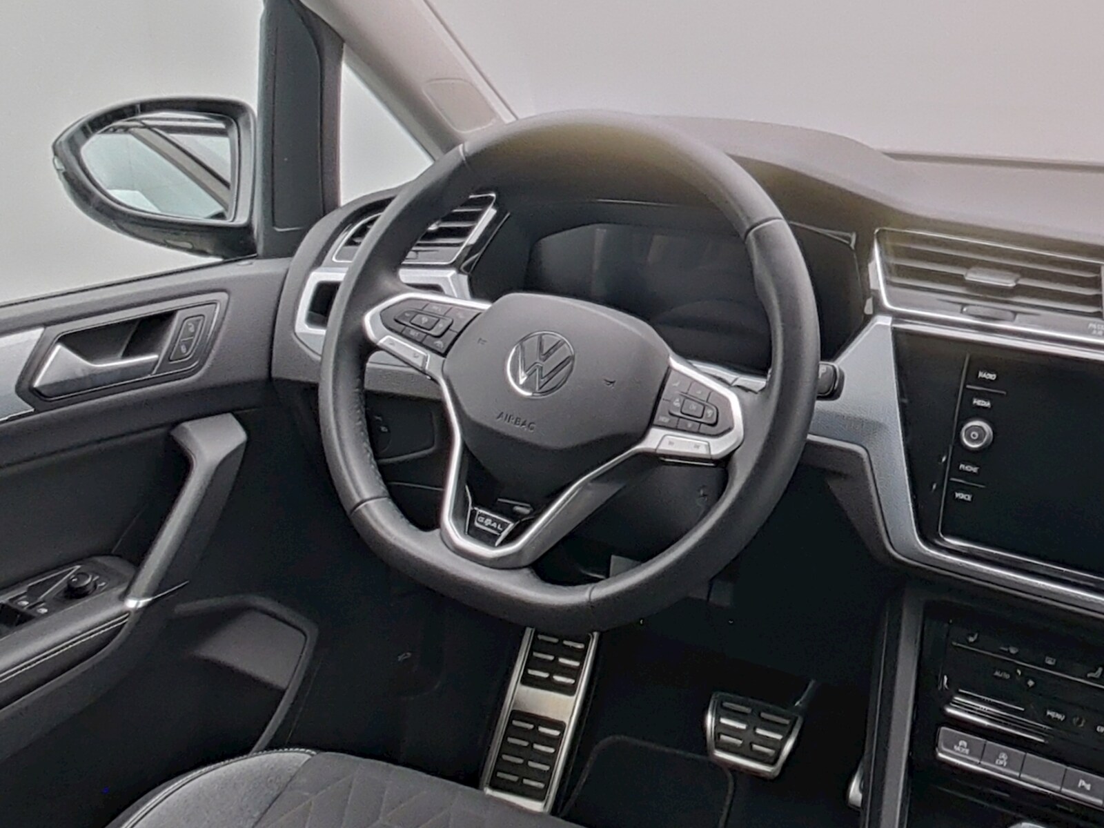Volkswagen Touran – Bild 11