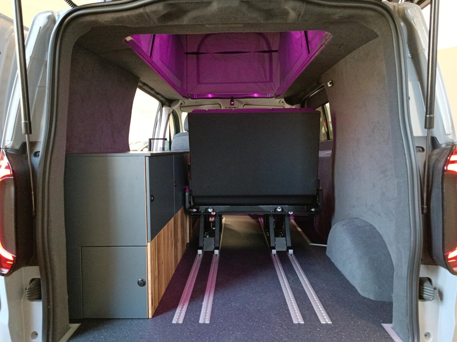 Volkswagen Transporter Kasten kurzer Radstand – Bild 21