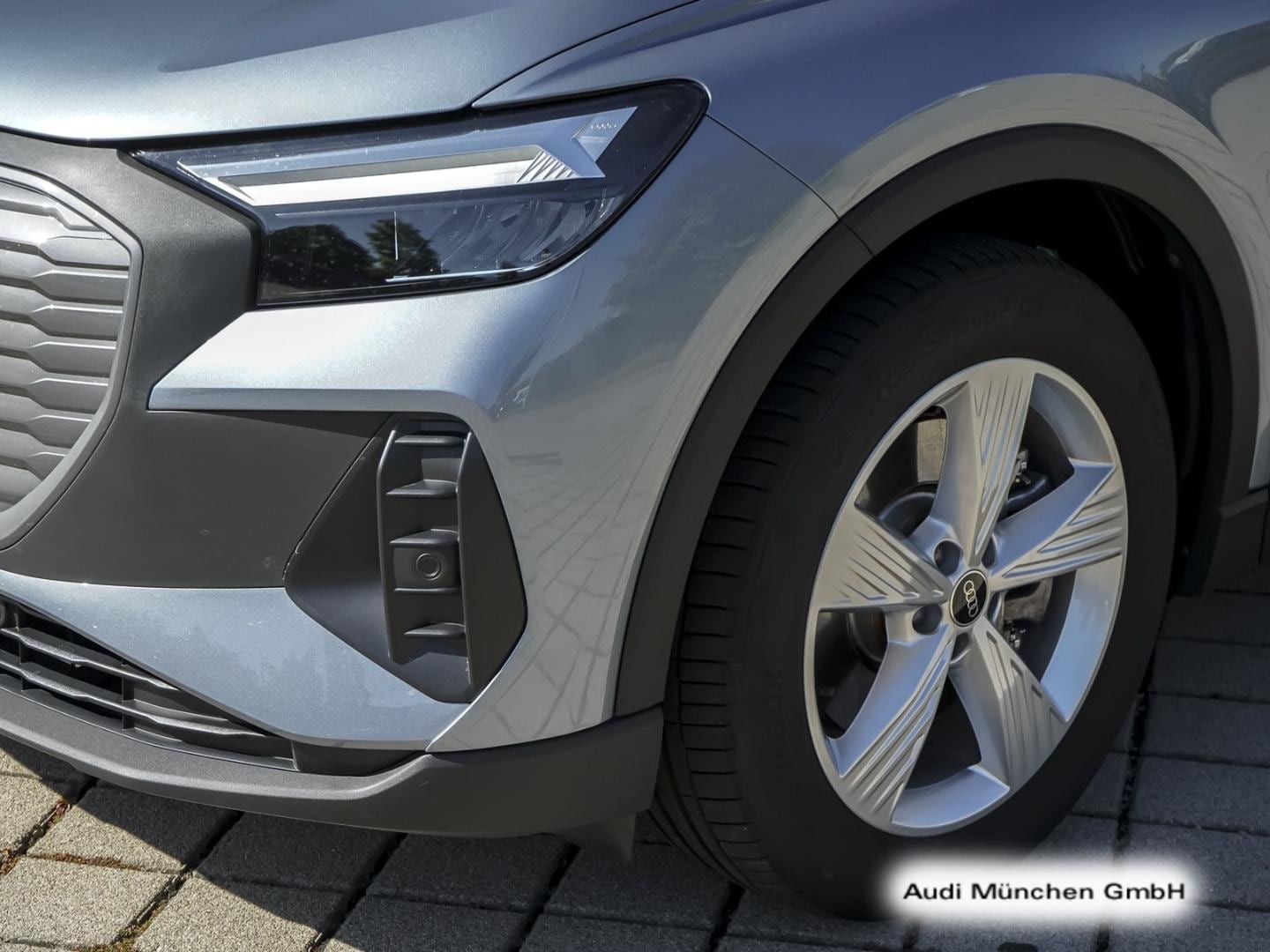Bild über Audi Q4 e-tron 40 e-tron - für weitere Informationen kontaktieren Sie den Audi Partner
