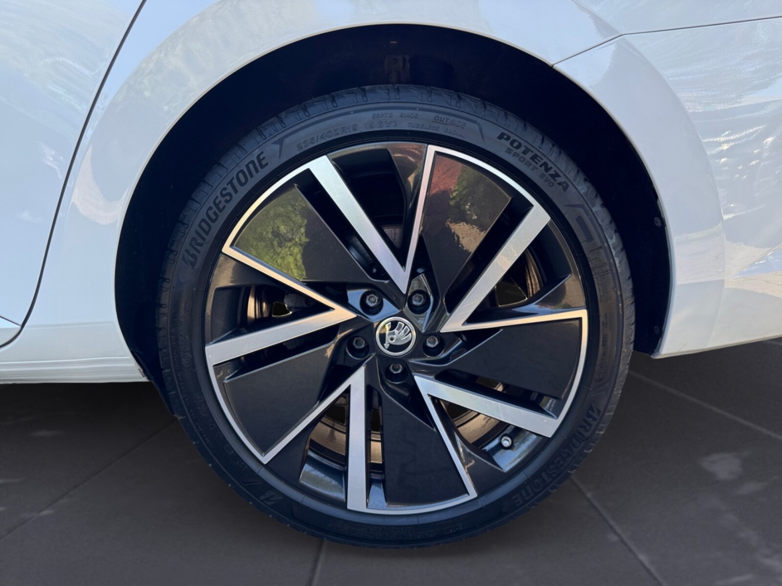 Škoda Superb Combi – Bild 12