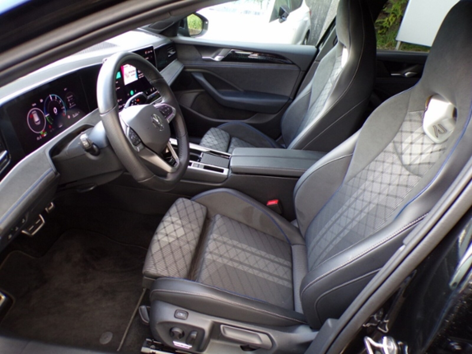 Volkswagen Passat – Bild 12