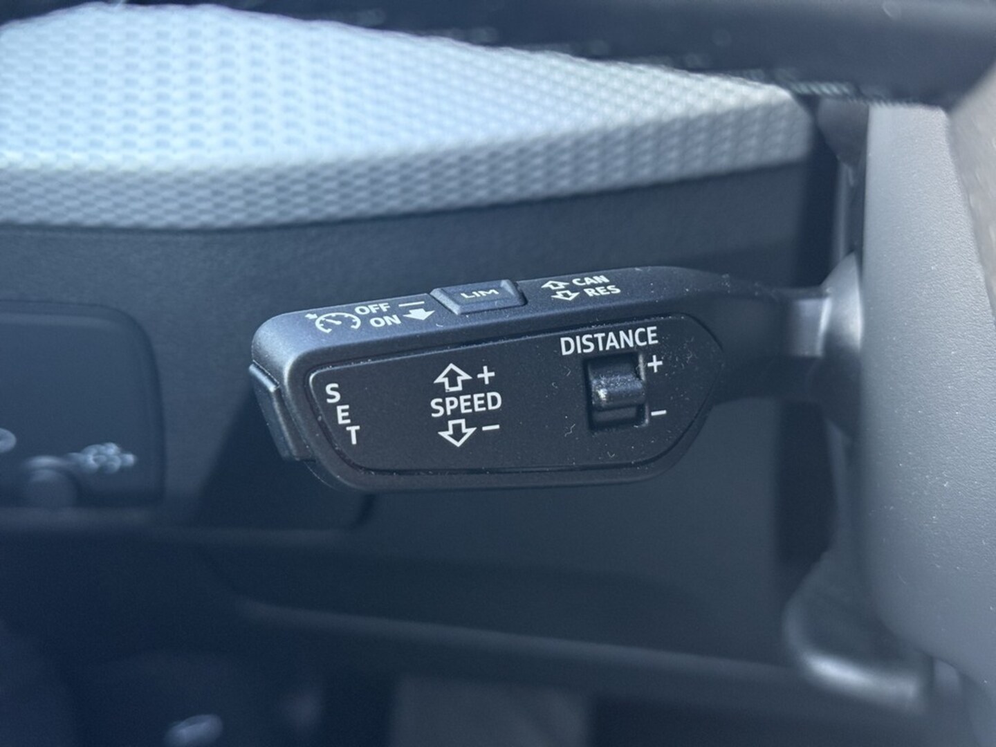 Bild über Audi Q2 35 TFSI S tronic - für weitere Informationen kontaktieren Sie den Audi Partner