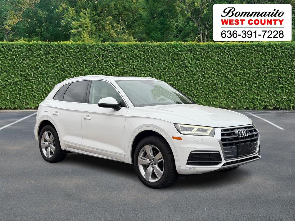 2019 Audi Q5 2.0T quattro S tronic Premium Plus's photo
