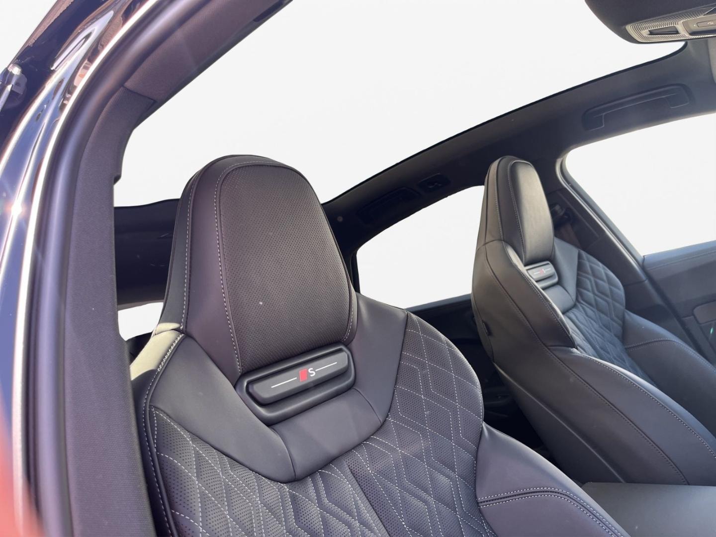 Bild über Audi S5 Limousine TFSI 270 kW S tronic - für weitere Informationen kontaktieren Sie den Audi Partner