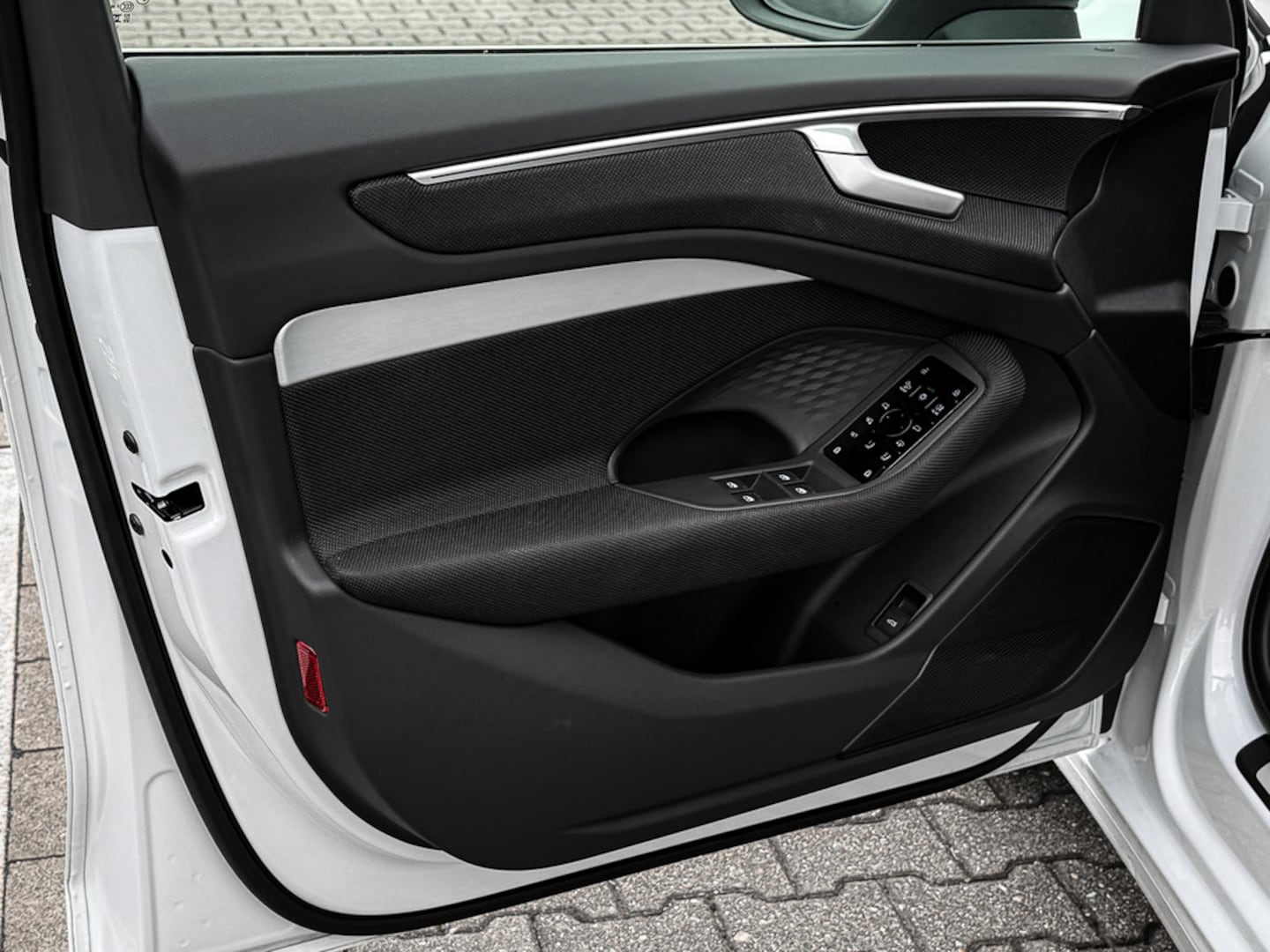 Bild über Audi A6 Avant TFSI 150 kW S tronic - für weitere Informationen kontaktieren Sie den Audi Partner