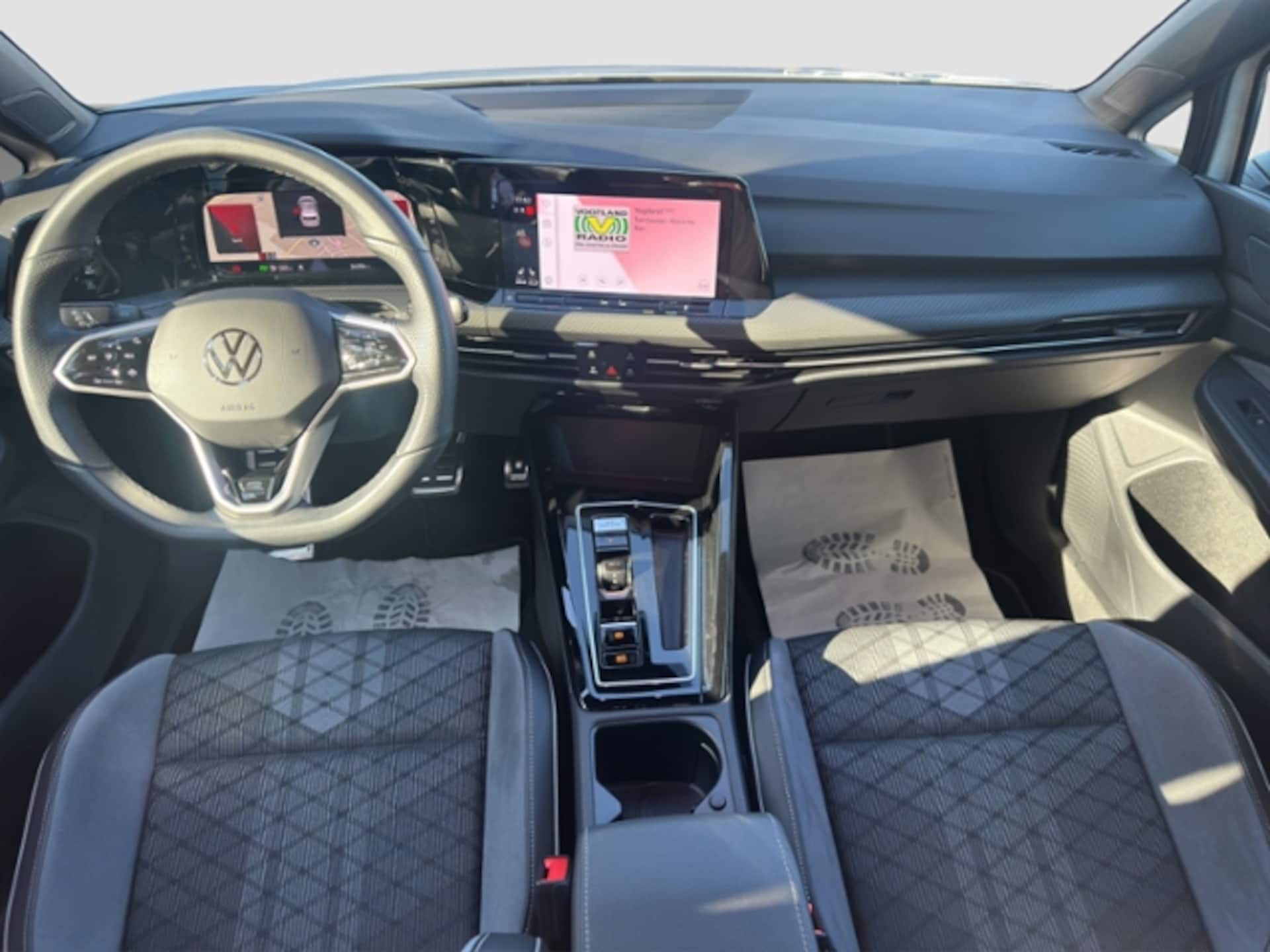 Volkswagen Golf R-Line