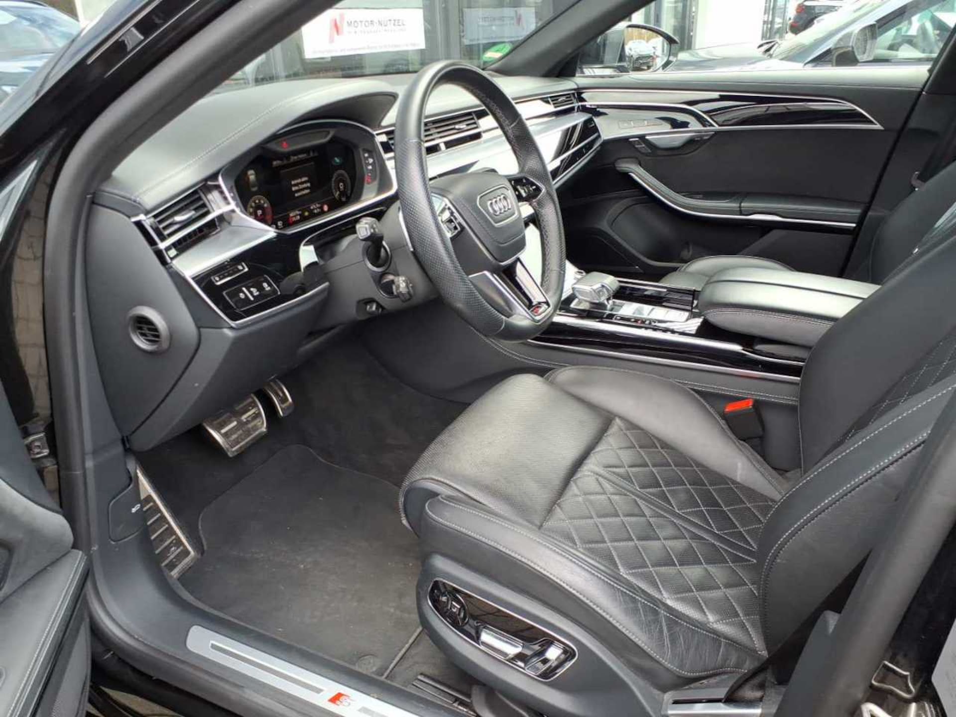 Audi A8 TFSI e