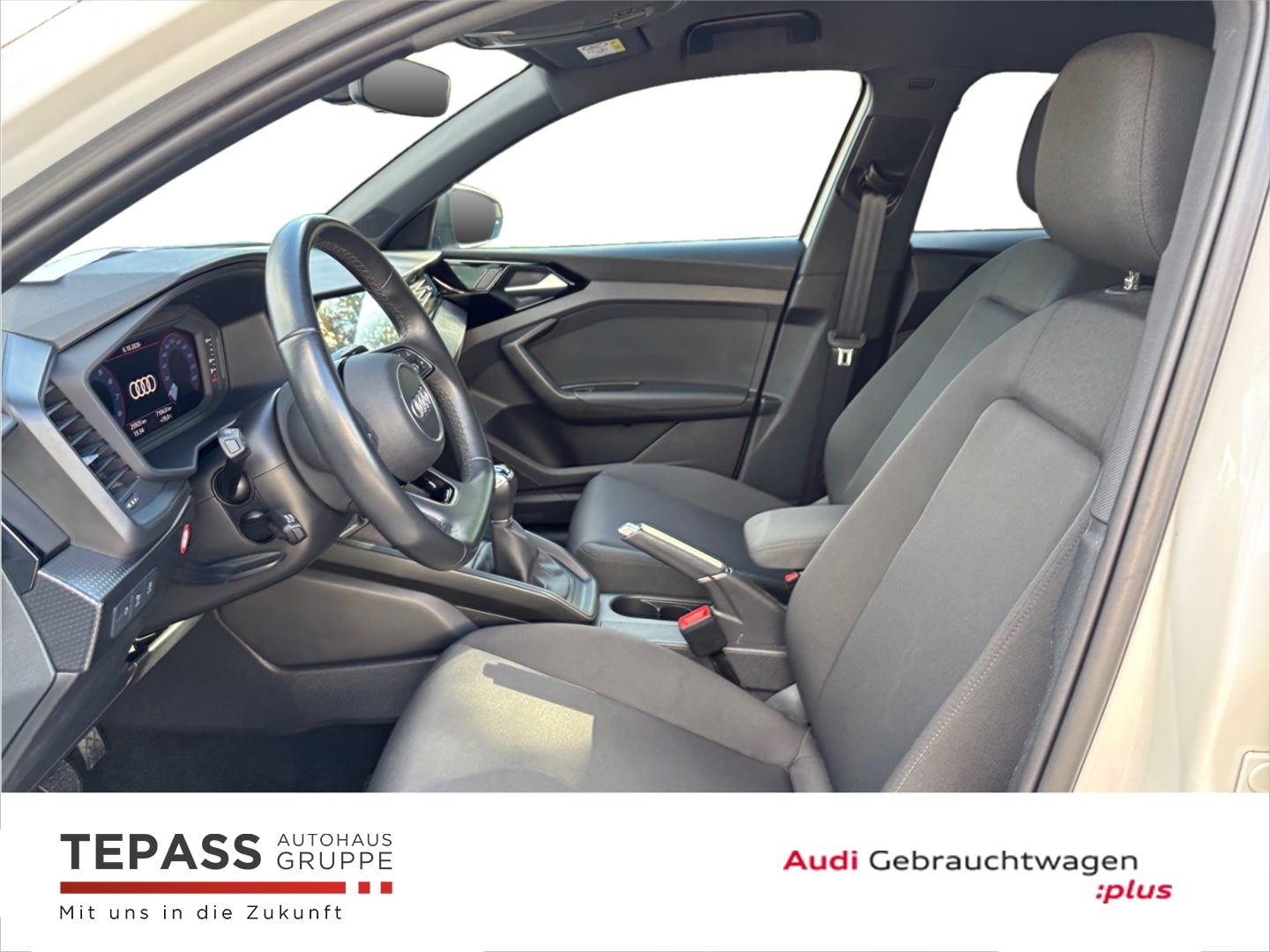 Bild über Audi A1 Sportback S line 30 TFSI Schaltgetriebe - für weitere Informationen kontaktieren Sie den Audi Partner