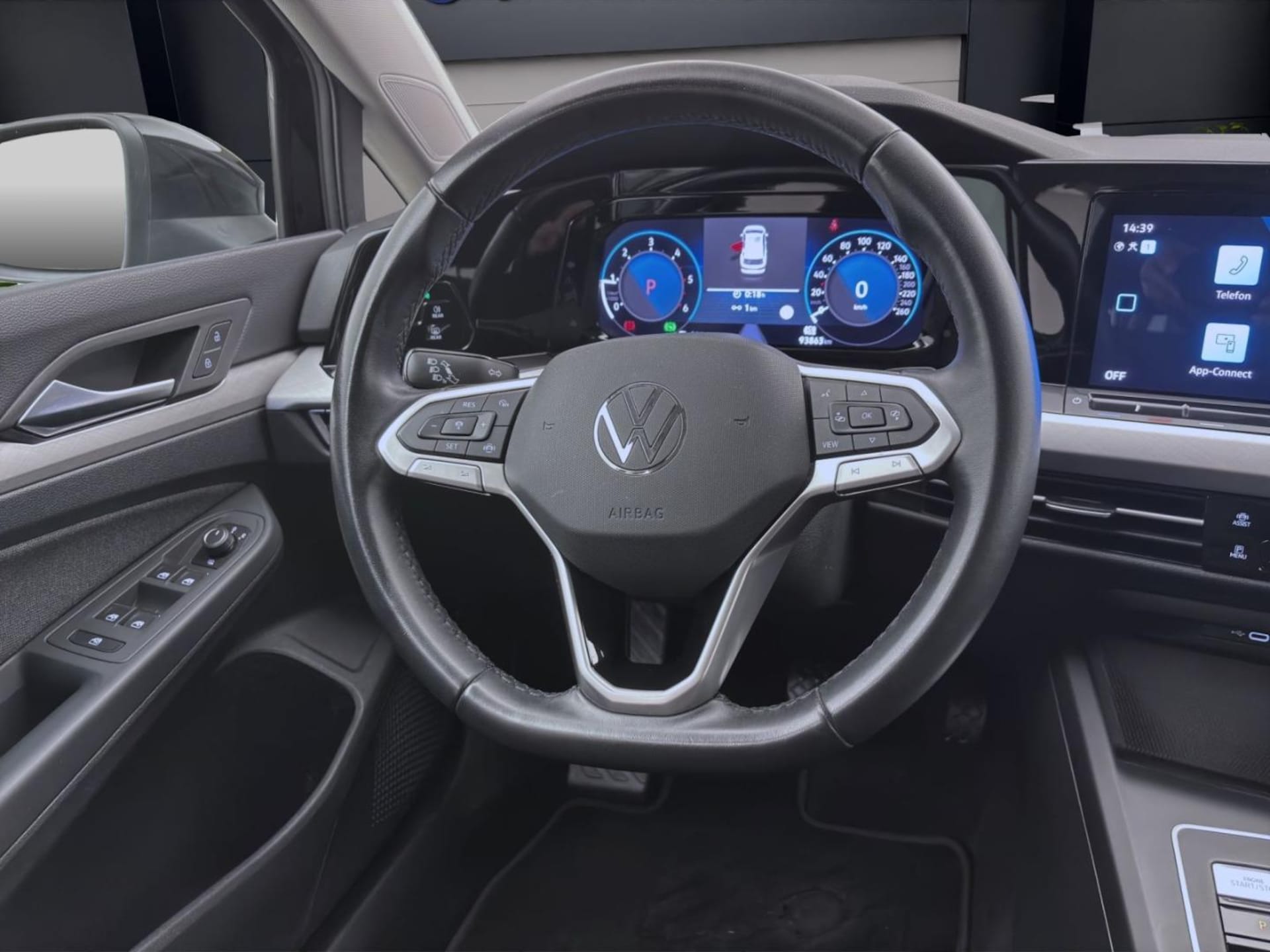 Volkswagen Golf Variant Life