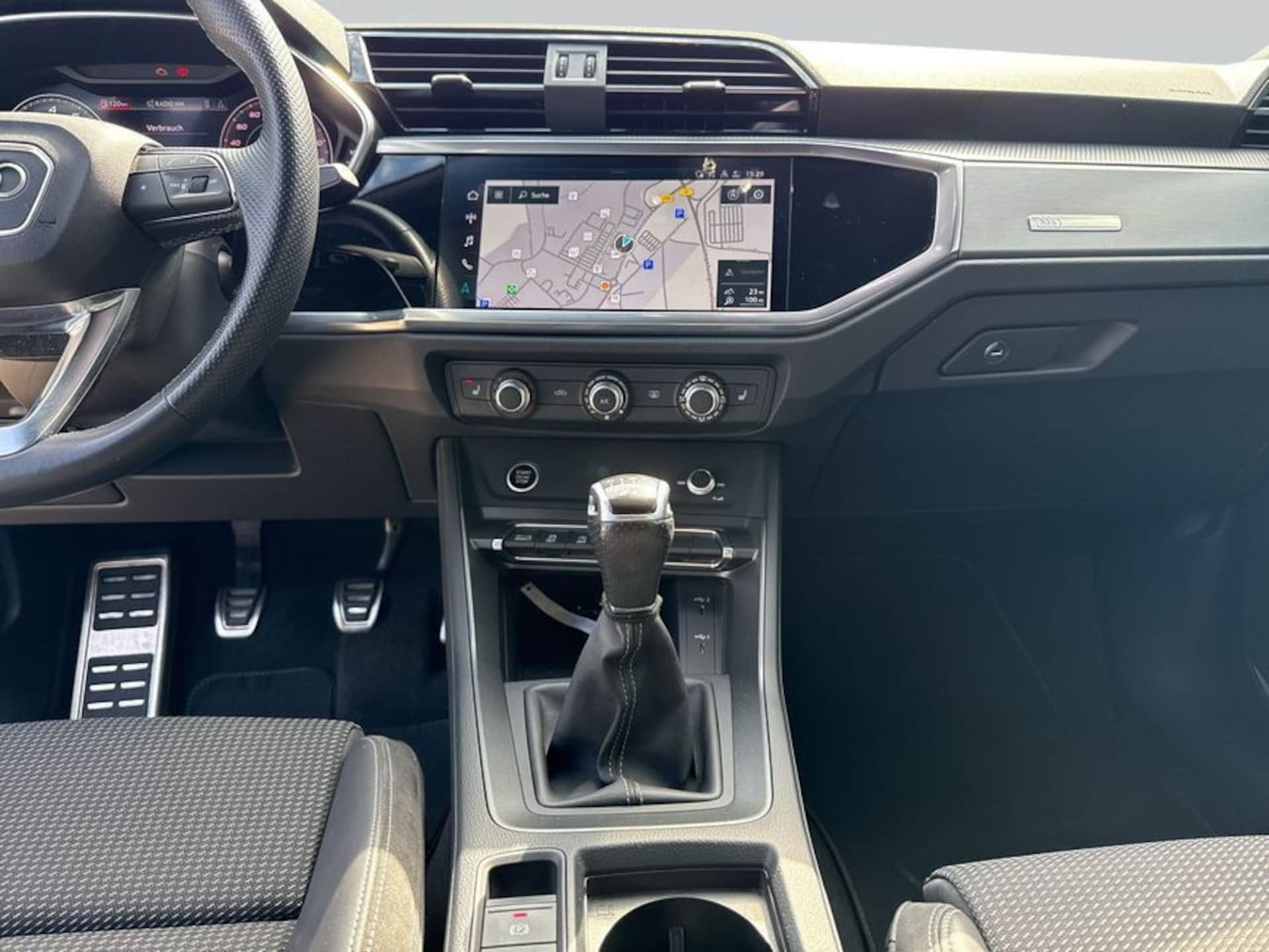 Audi Q3 Sportback S line
