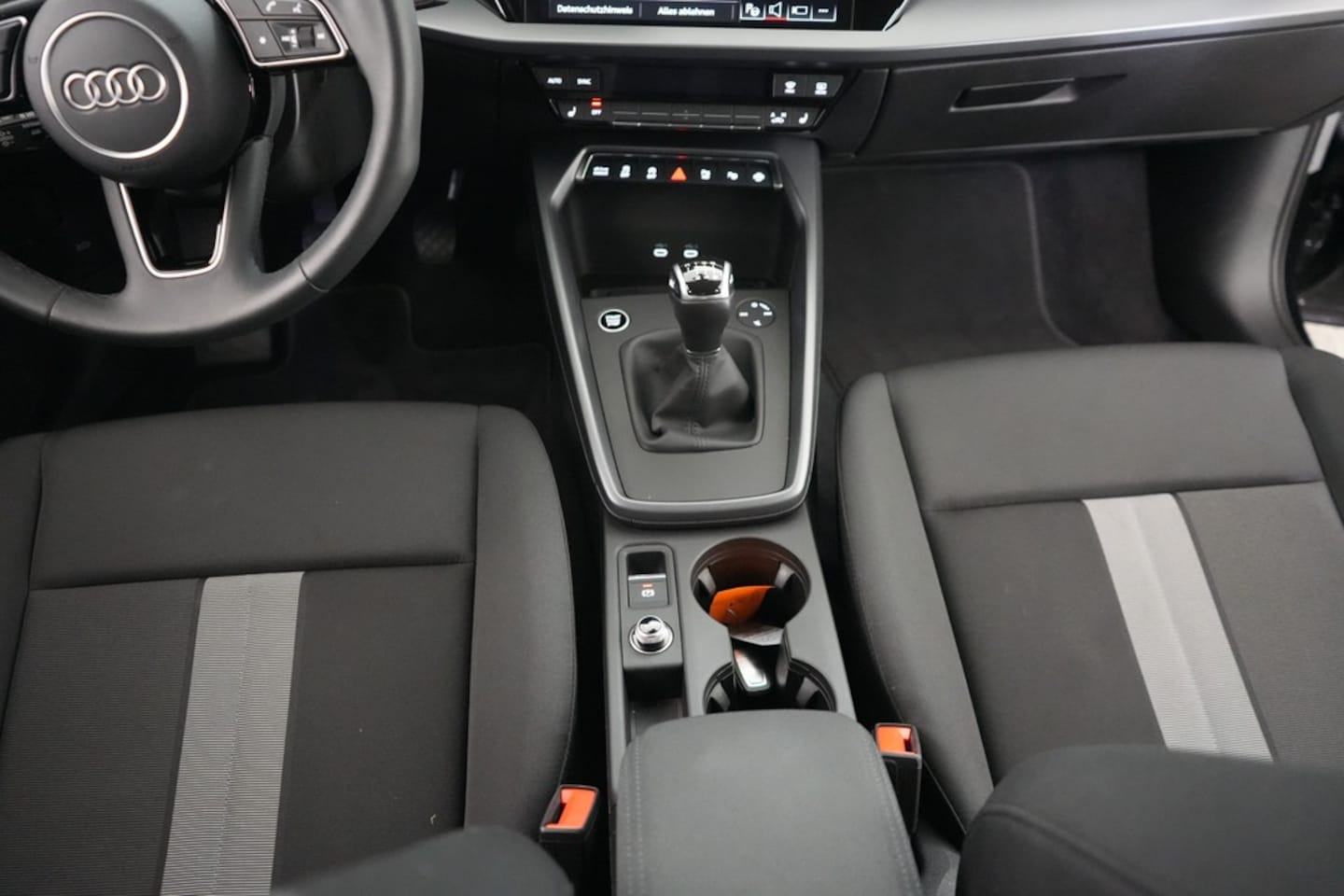 Bild über Audi A3 Sportback advanced 30 TFSI Schaltgetriebe - für weitere Informationen kontaktieren Sie den Audi Partner